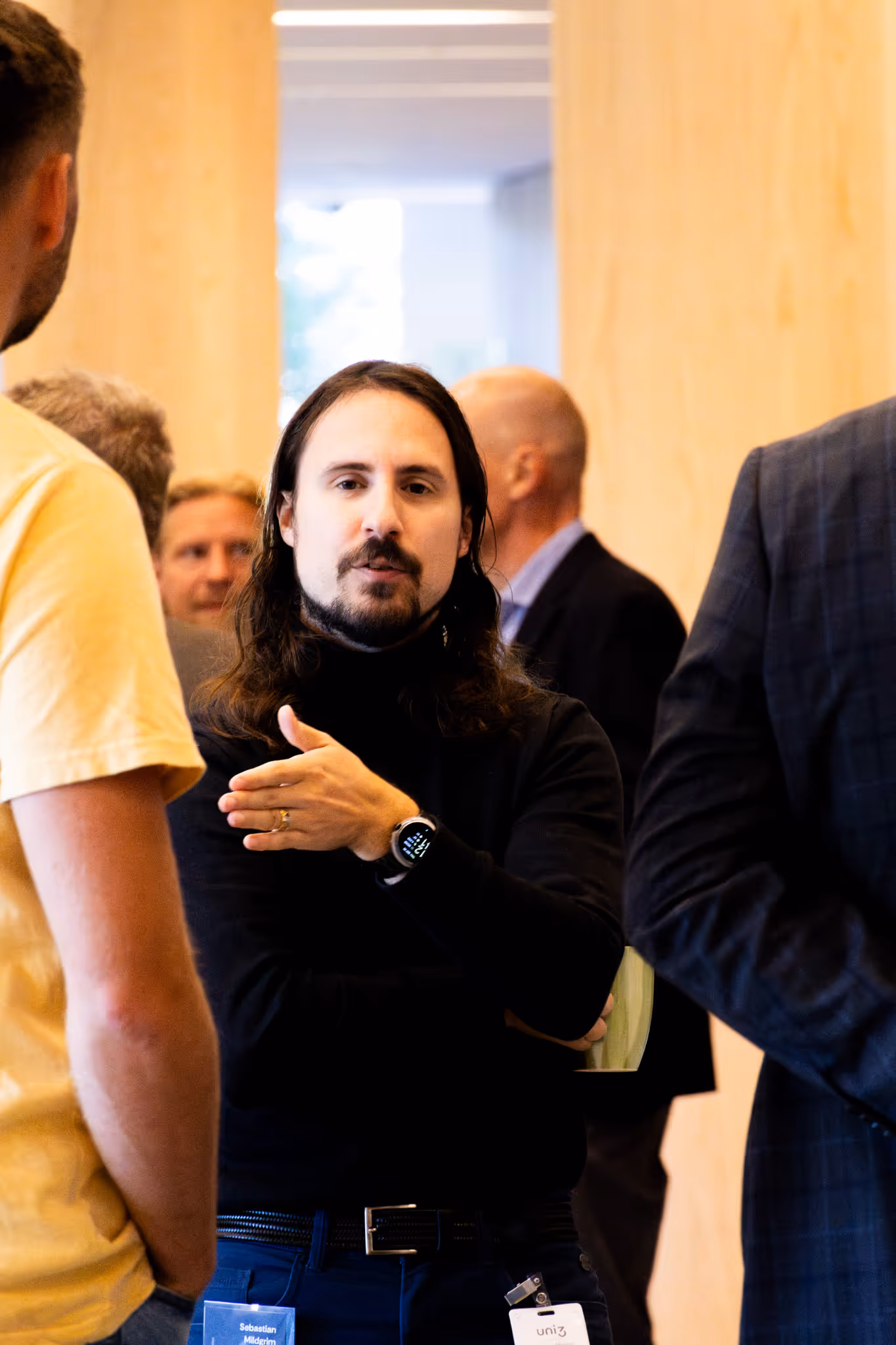 Sebastian Mildgrim på Fiwe minglar under Fiwes event Fiwe Collaboration Forum i september 2025.