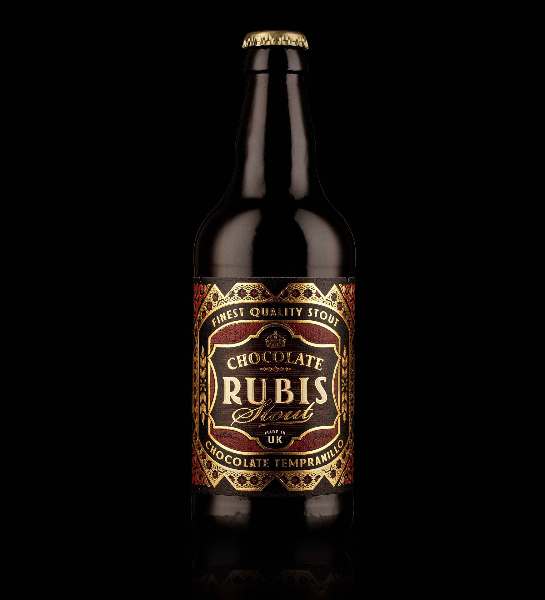 Full Rubis Stout spirits bottle, front-facing