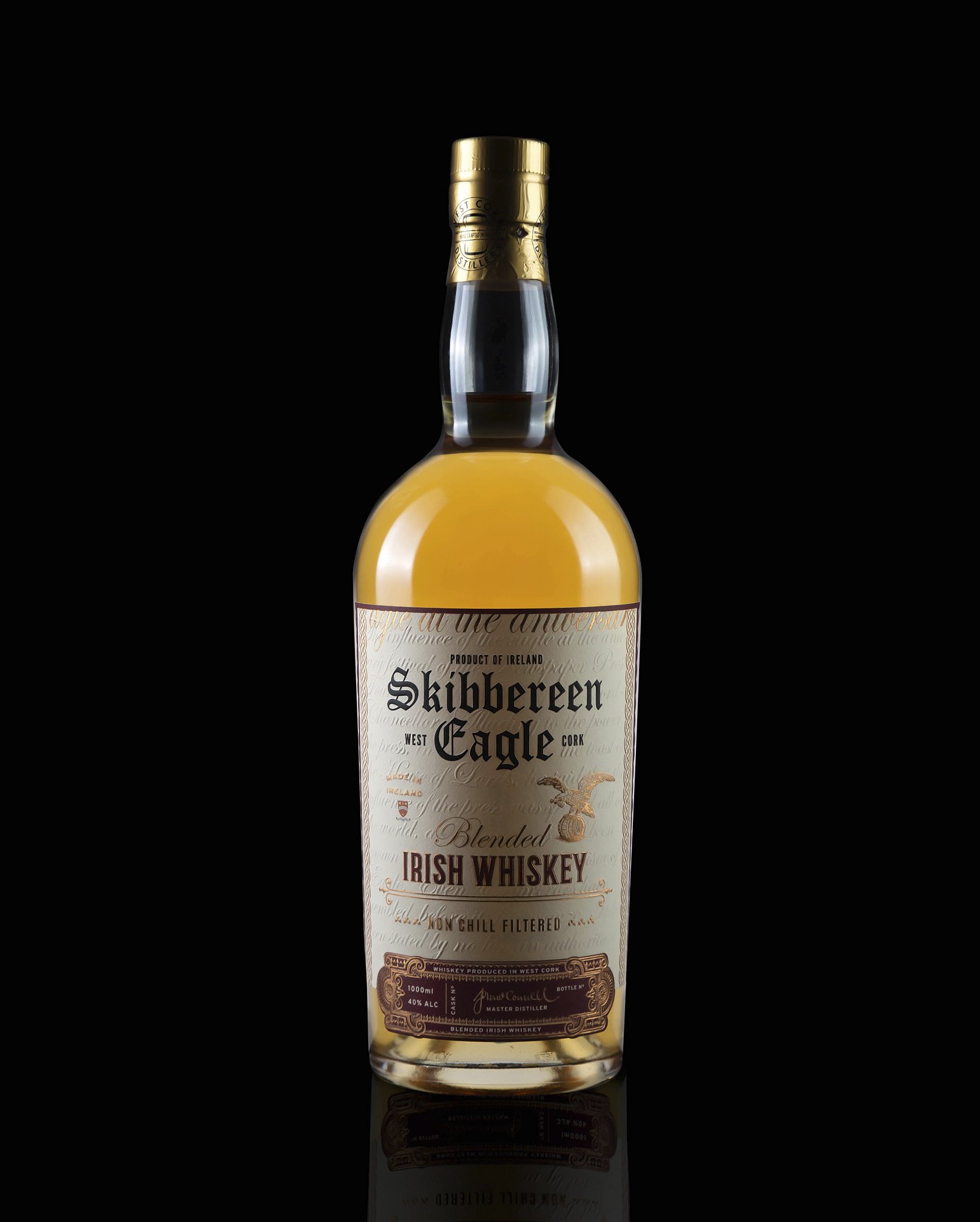 Full Skibbereen Eagle Luxury whiskey bottle, front-facing