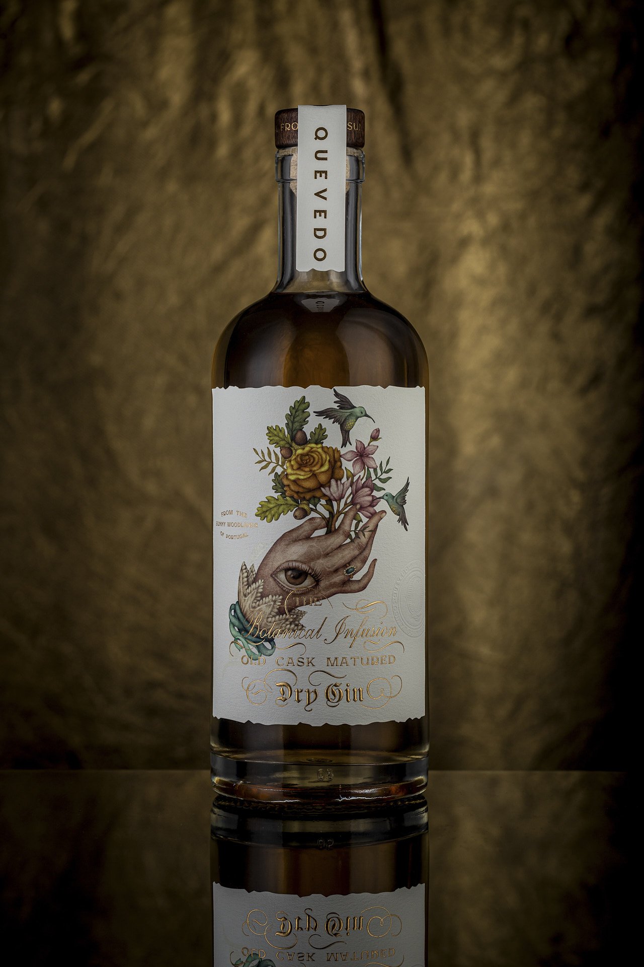 Full Quevedo Gin bottle, front-facing