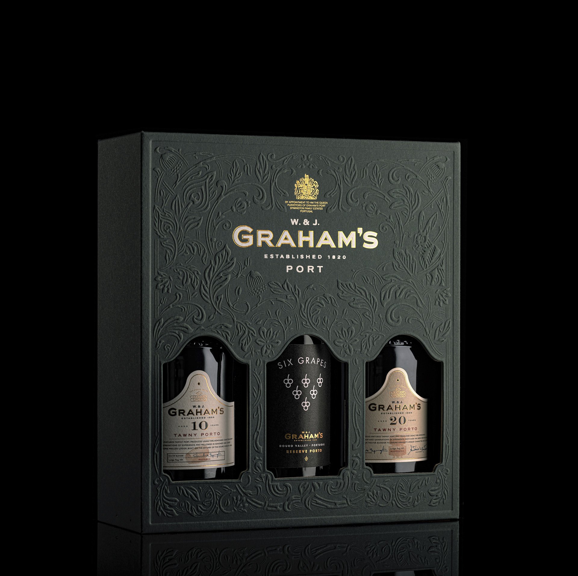 Full Graham´s Port wine bottle, front-facing