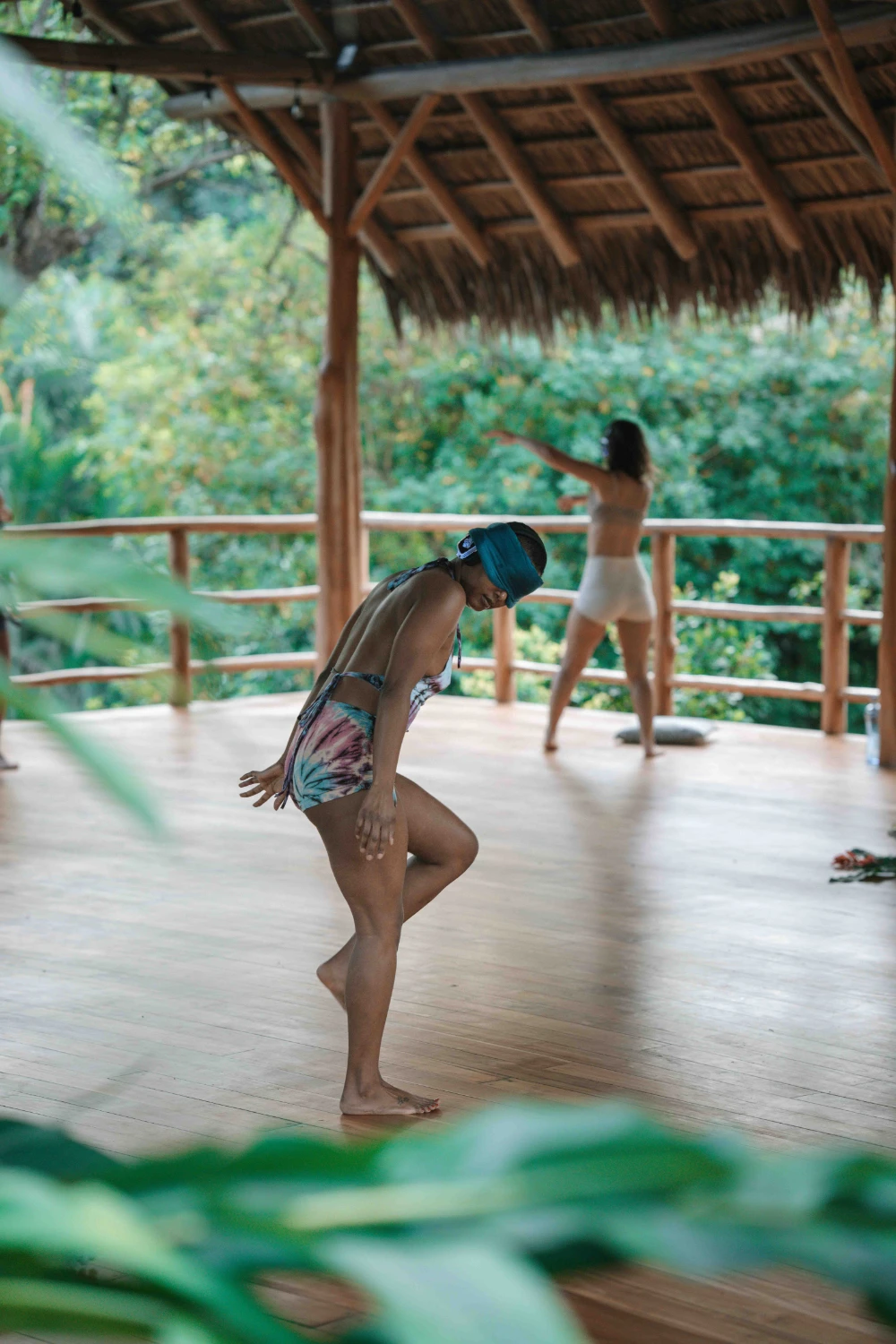 Healing process, theraphy, dance, woman support