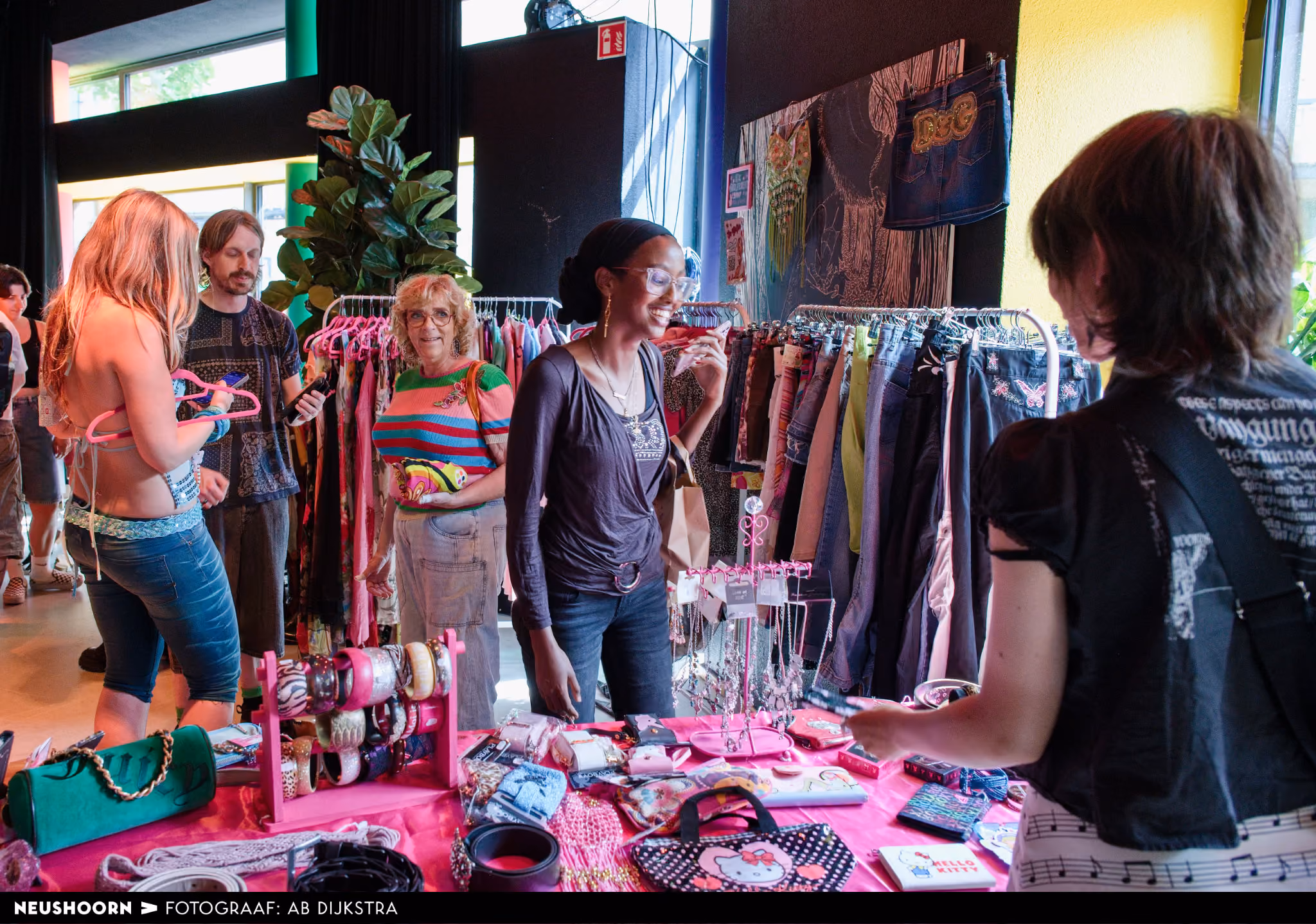 Kledingkast Vintage Market 