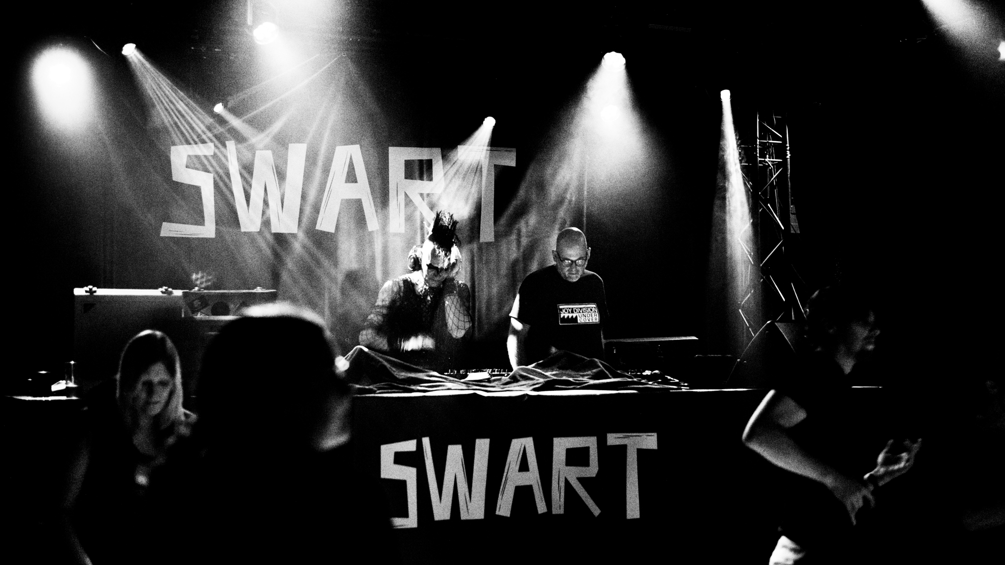 Swart V