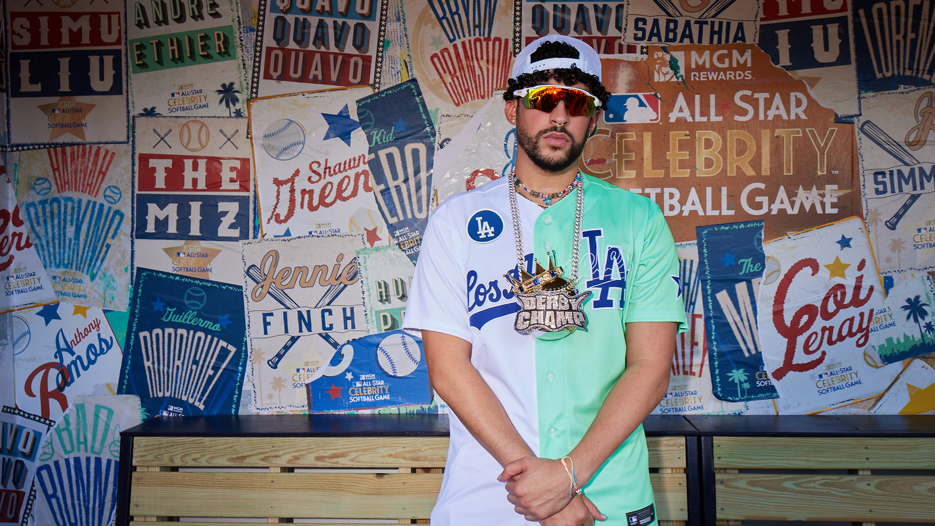 MLB CELEBRITY DUGOUT