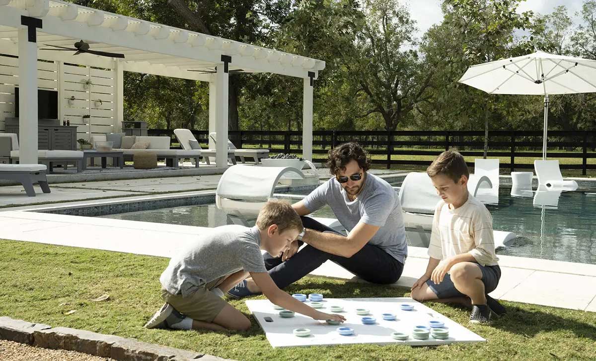 giant outdoor checkers