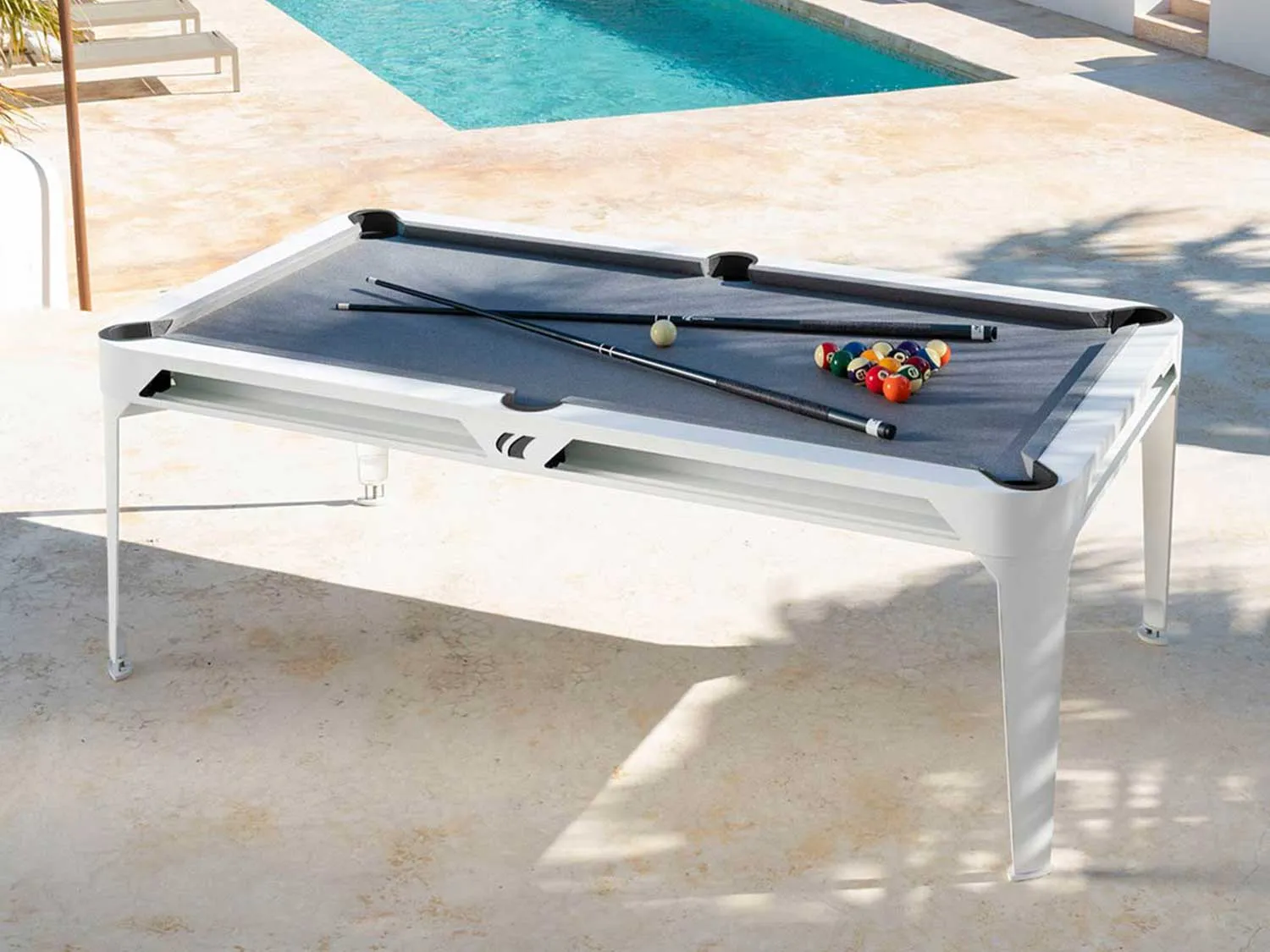 Cornilleau Hyphen outdoor pool table with dining top conversion