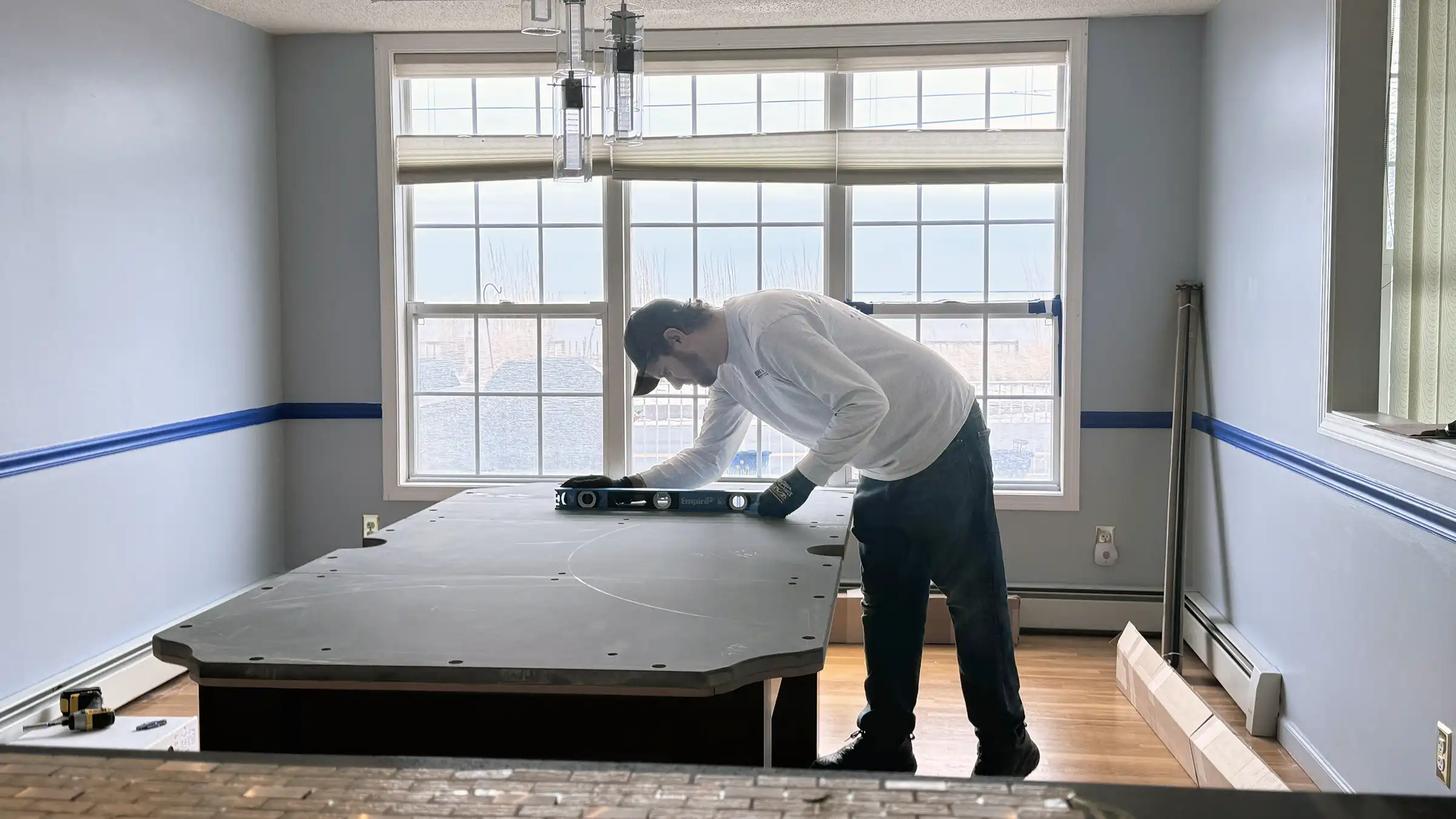 Leveling a pool table