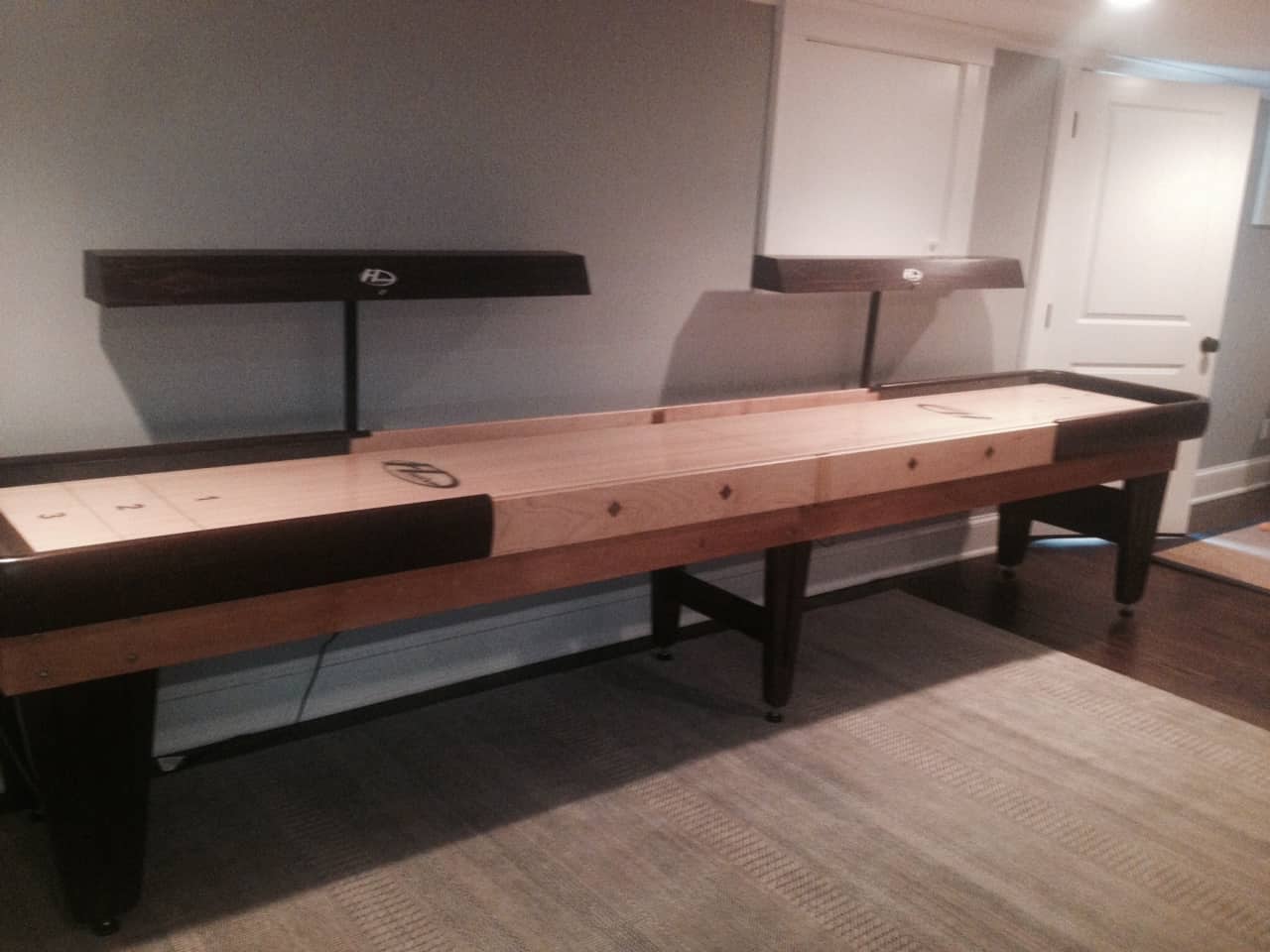 shuffleboard with lighting