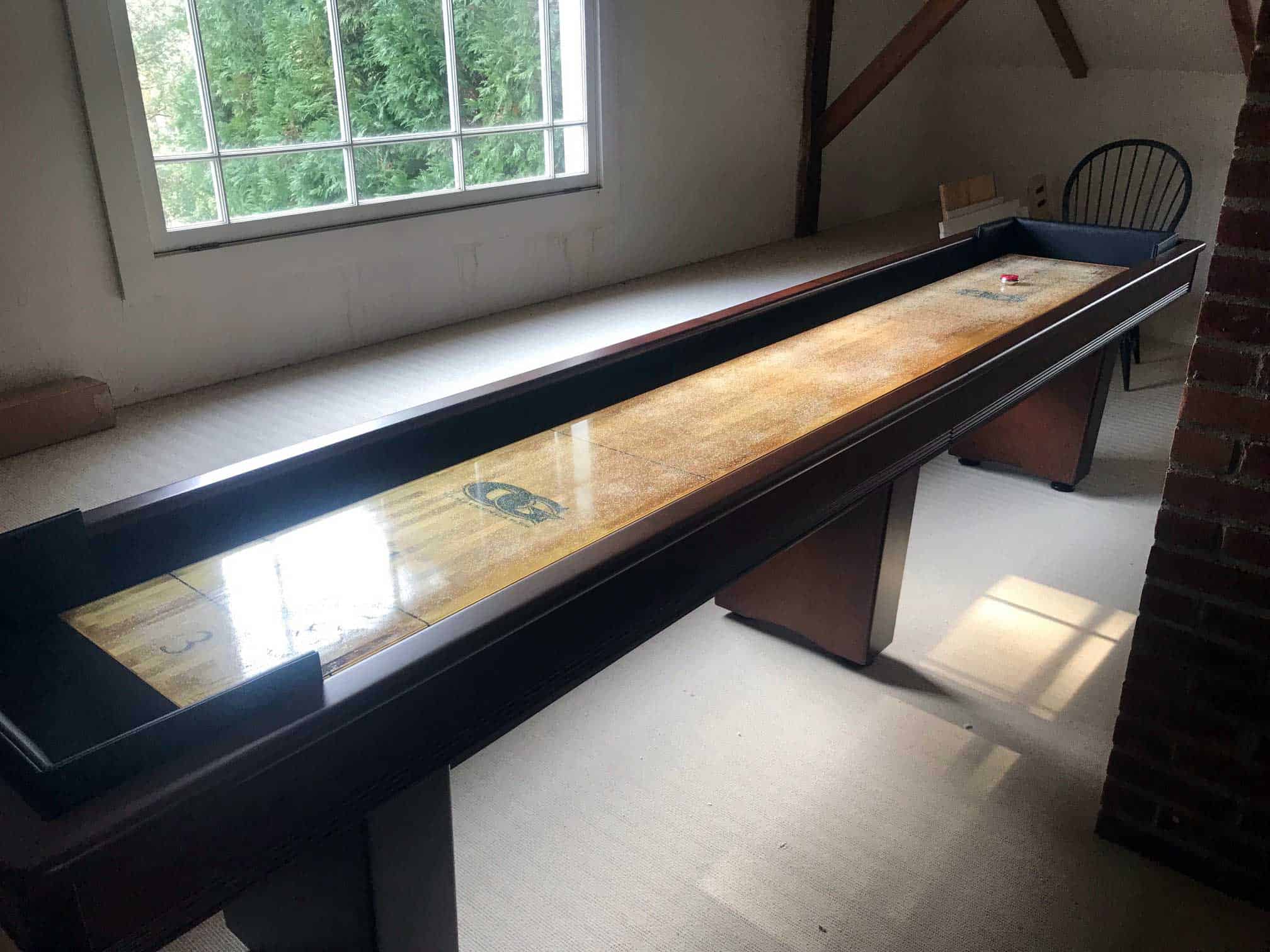 shuffleboard table with sand