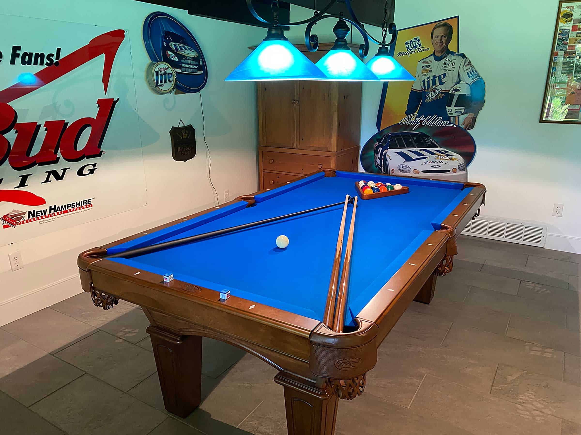 blue pool table in madison ct