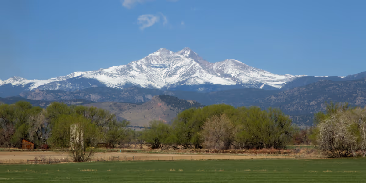 Photo of Colorado mountain range in Greeley Colorado