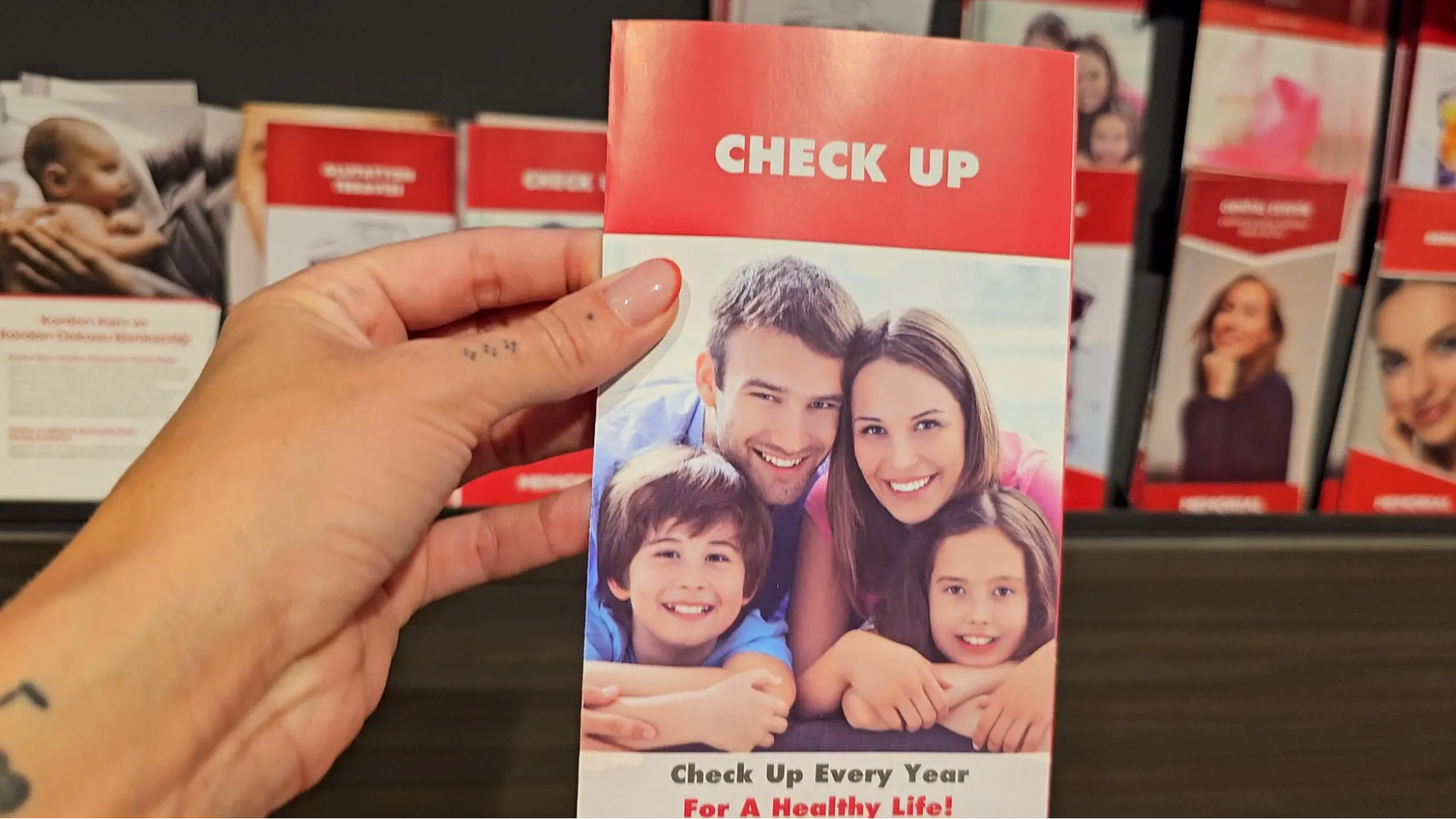 memorial-checkup-brochure-closeup