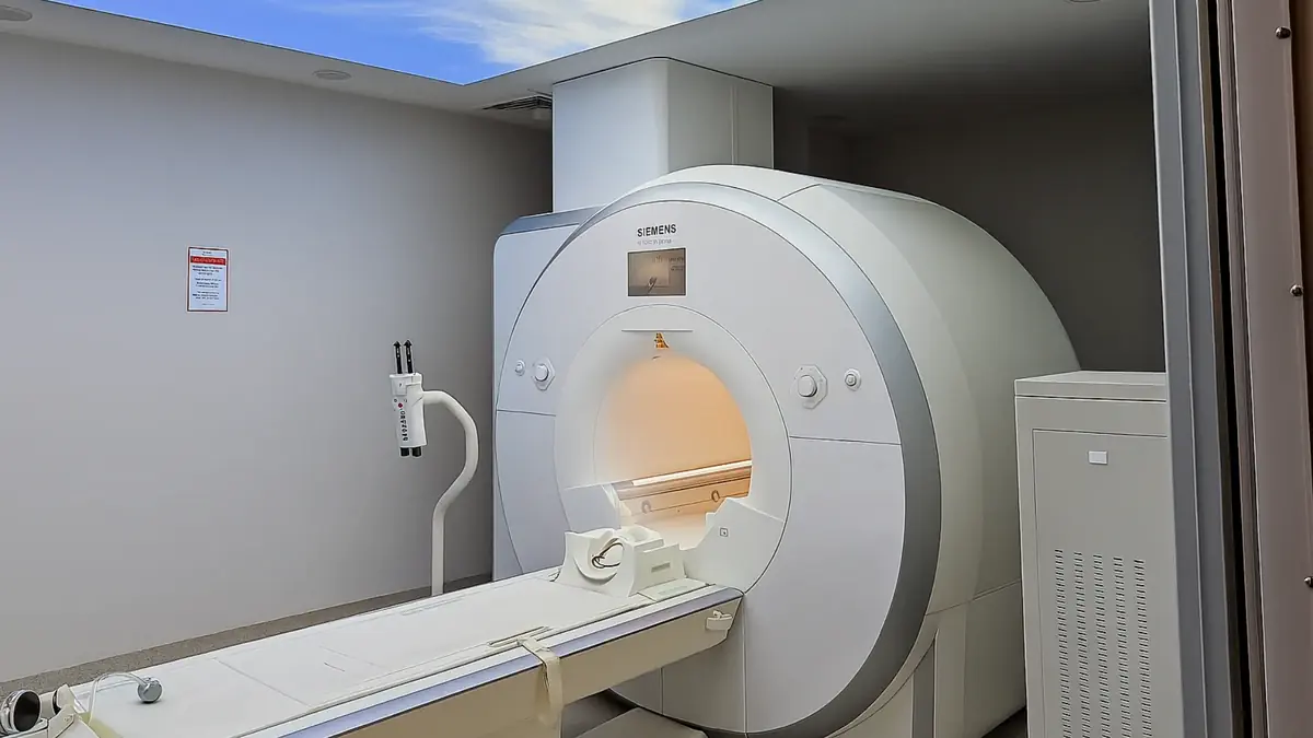 A Siemens MRI scanner in the radiology department at Memorial Hospital in Istanbul, Türkiye.