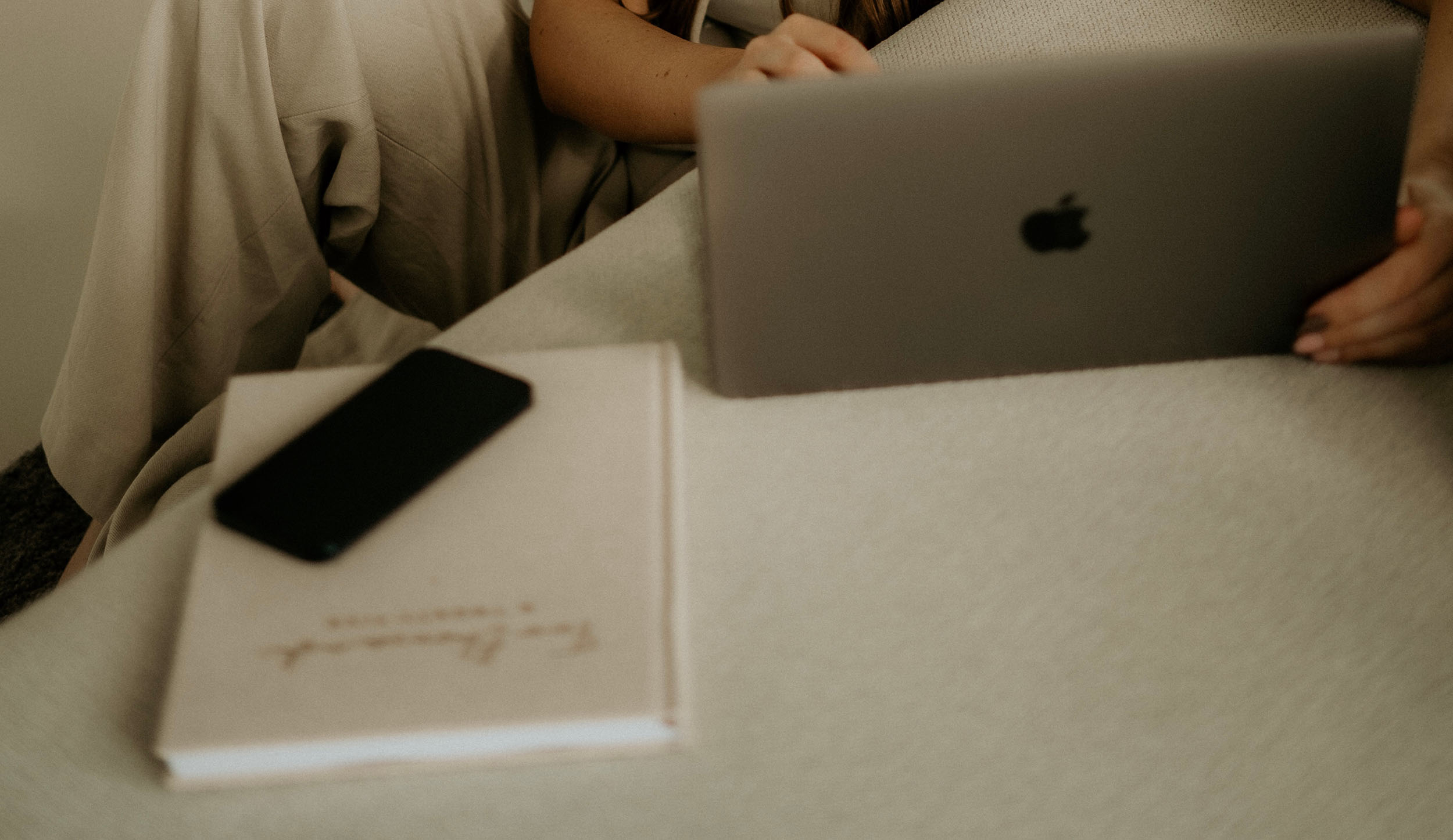 LOUVI-Esther-Website 