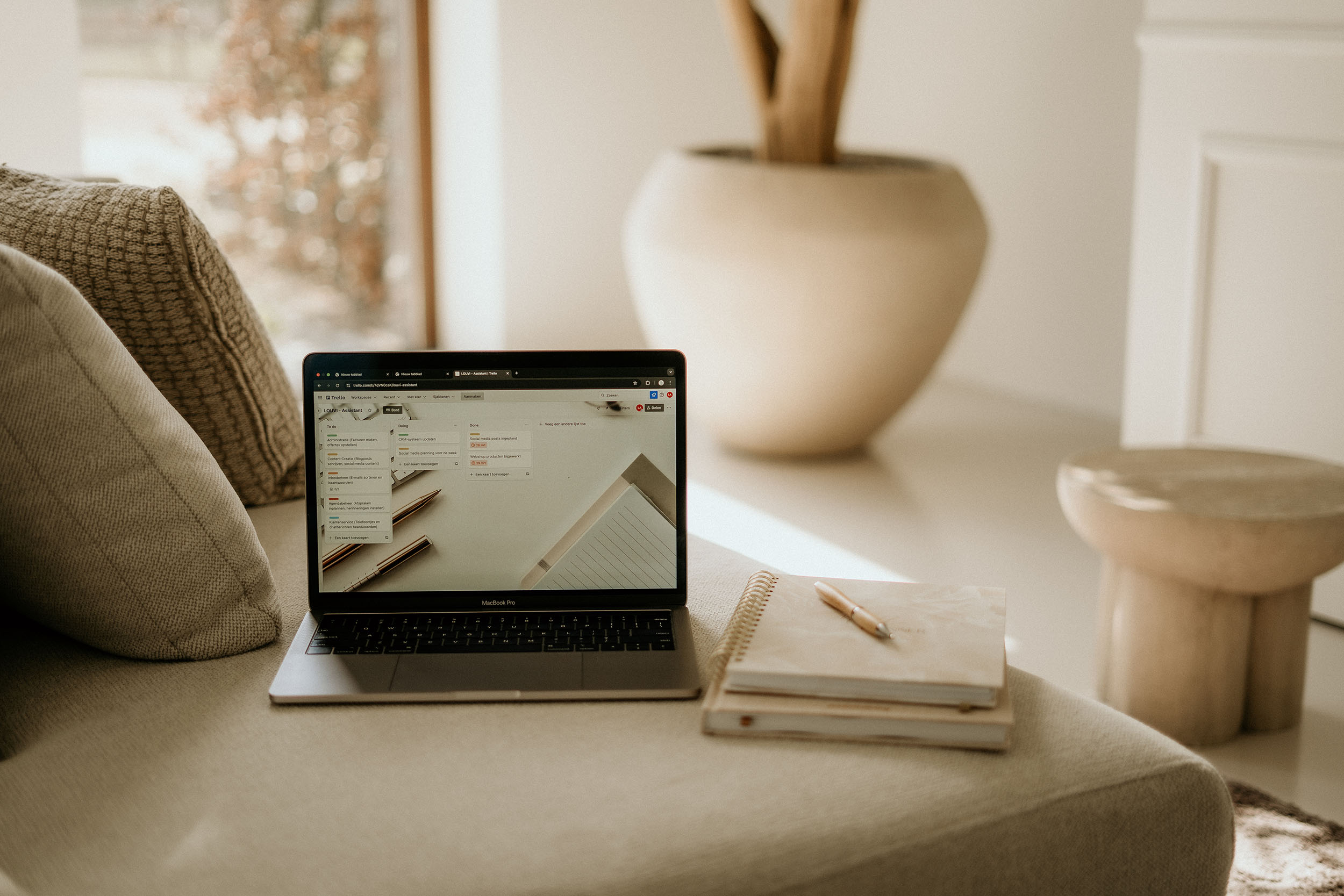 LOUVI-Esther-Website 