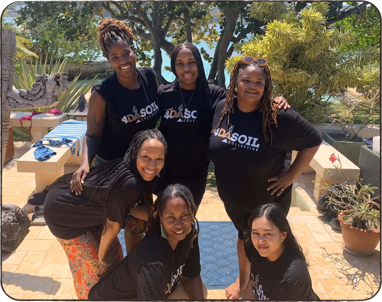 4DaSoil team posing.