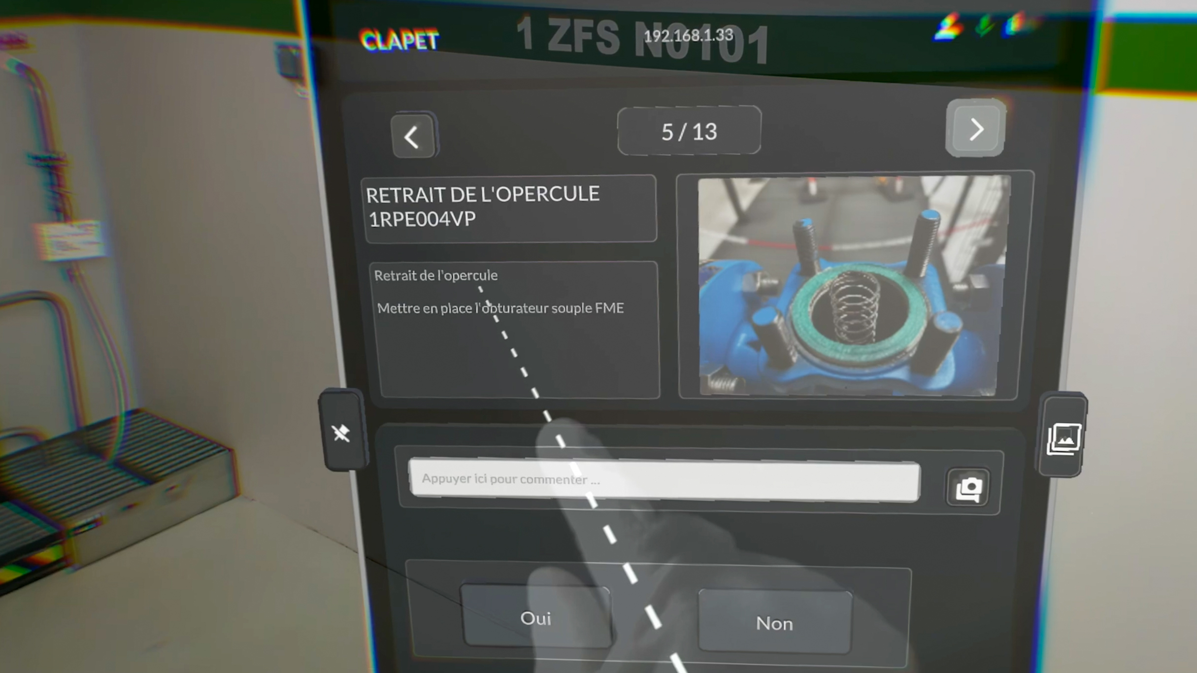 H2V Process : Interface HoloLens en réalité mixte affichant la procédure de retrait d’opercule et l’image technique associée