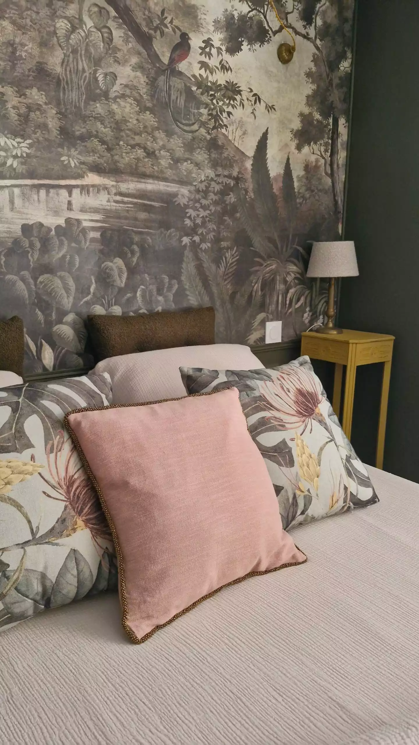 Photo de la tête de lit et des coussins