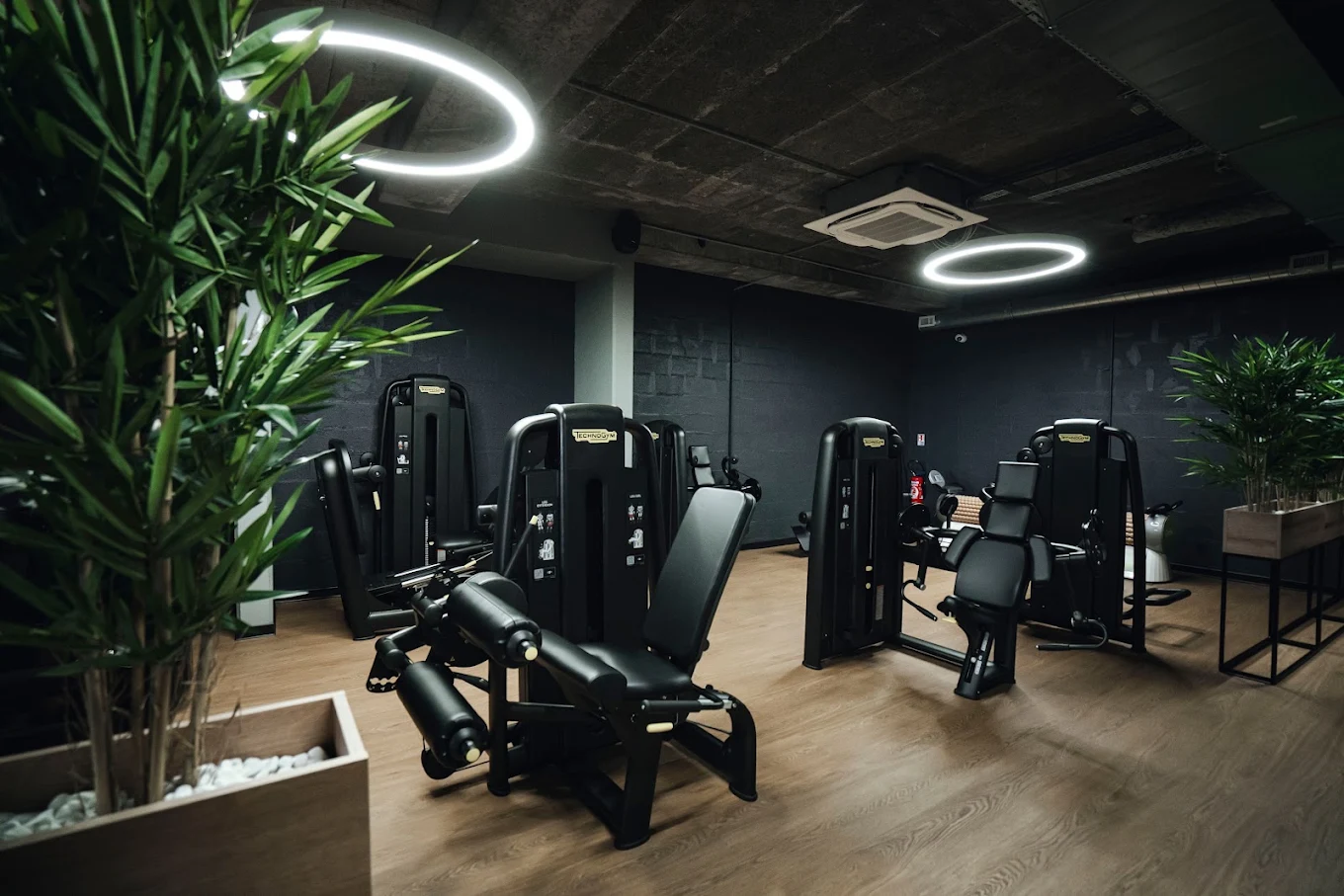 Les machines guidées du Circle Club à La Garenne-Colombes