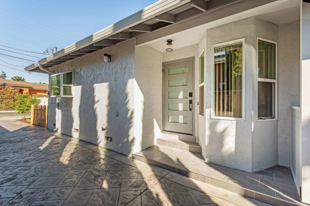 Santa Clara Avenue, Cupertino