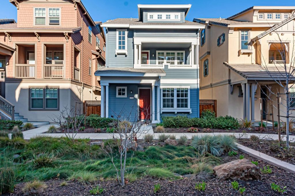 3318 Pyramid Way, Mountain View