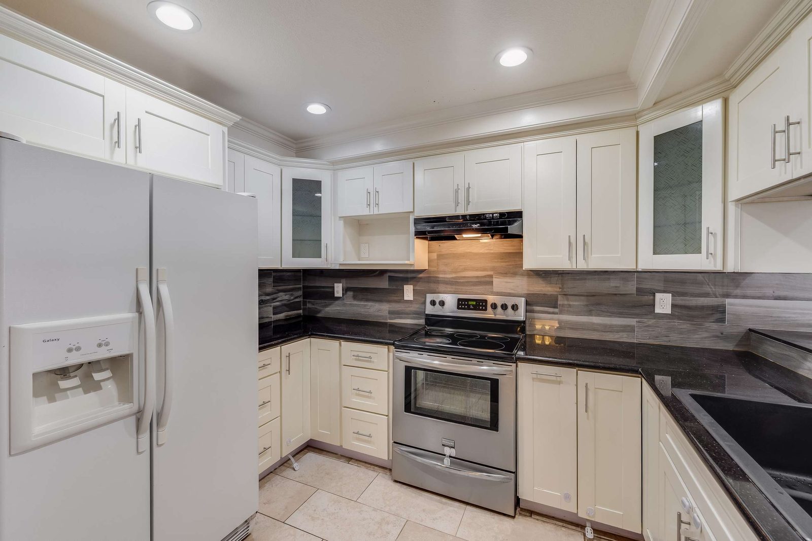 777 Hollenbeck Ave #12M, Sunnyvale