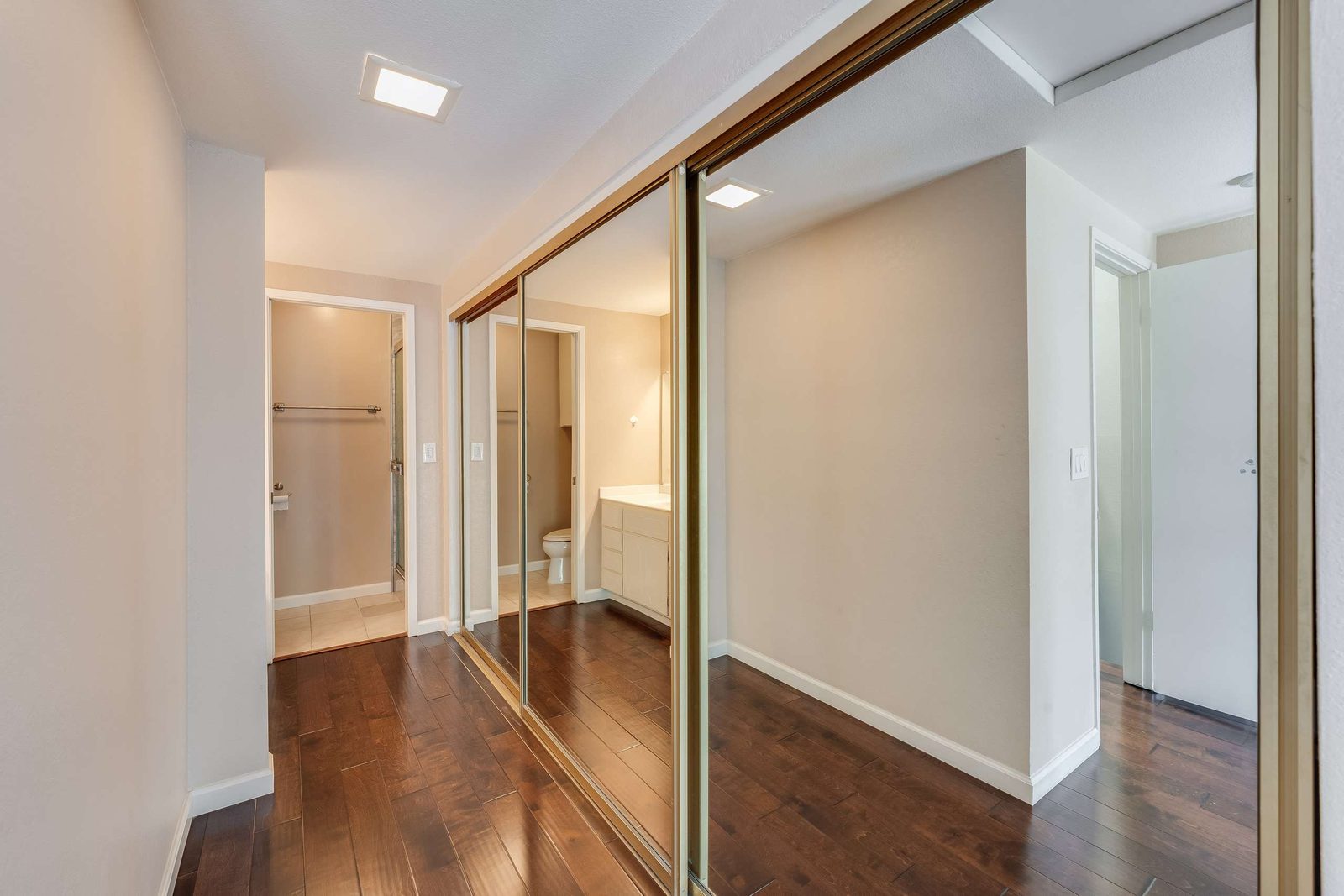 777 Hollenbeck Ave #12M, Sunnyvale