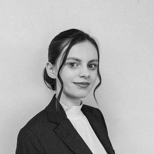 Ella headshot