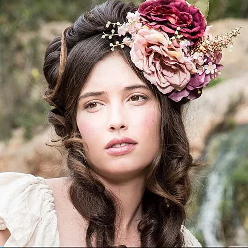 Modelo profesional maquillada por Giulia Bazzani posando a camara