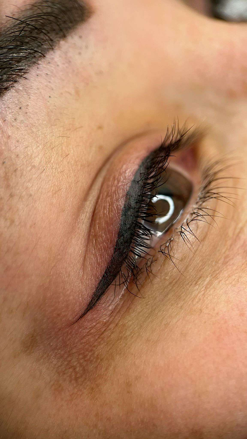 Delineado de ojos con micropigmentacion Ibiza