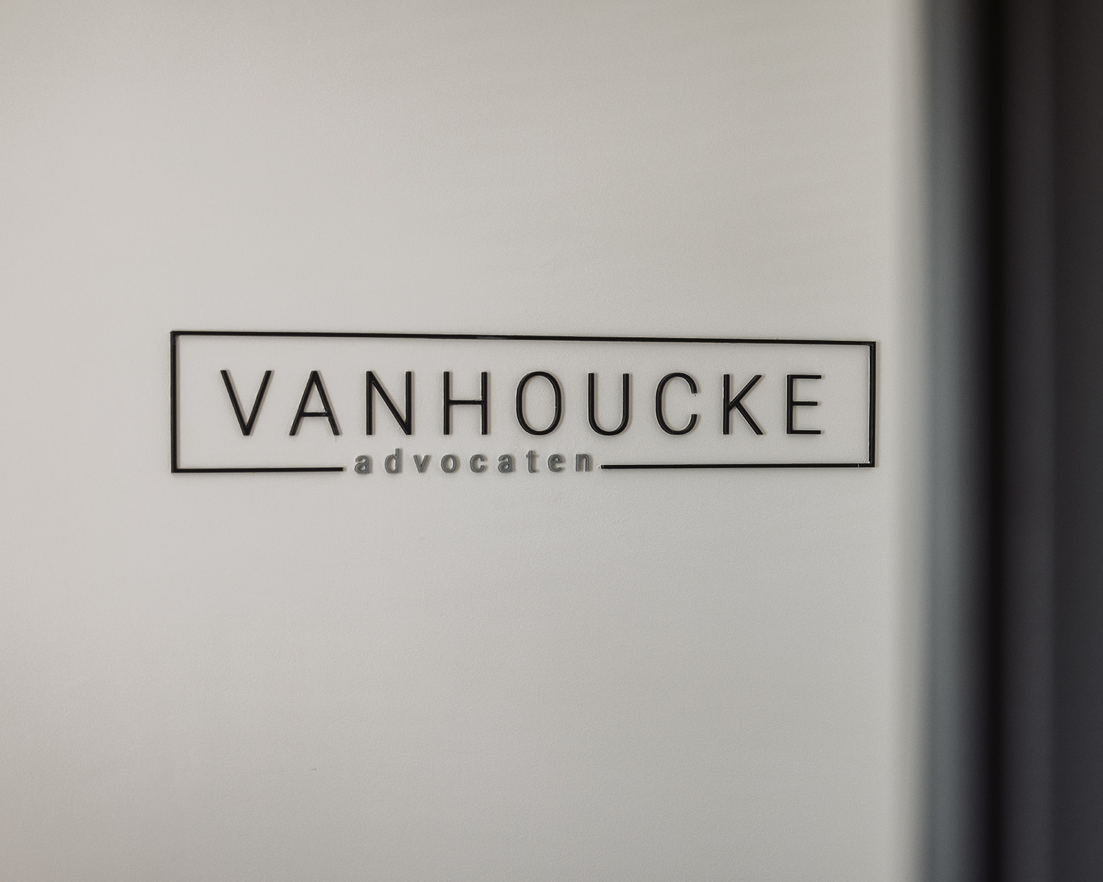 Logo van Vanhoucke Advocaten
