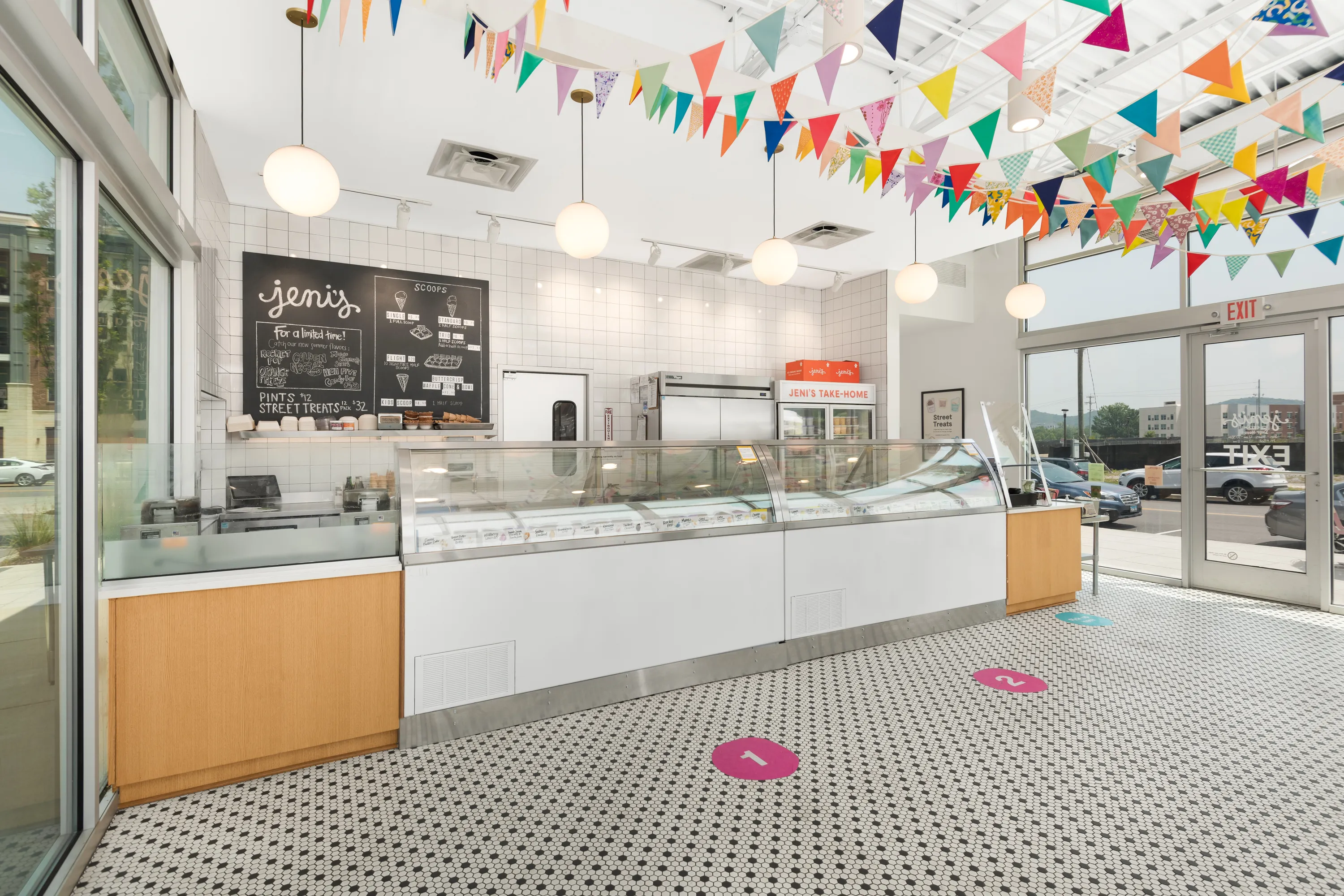 jenis ice cream interior design