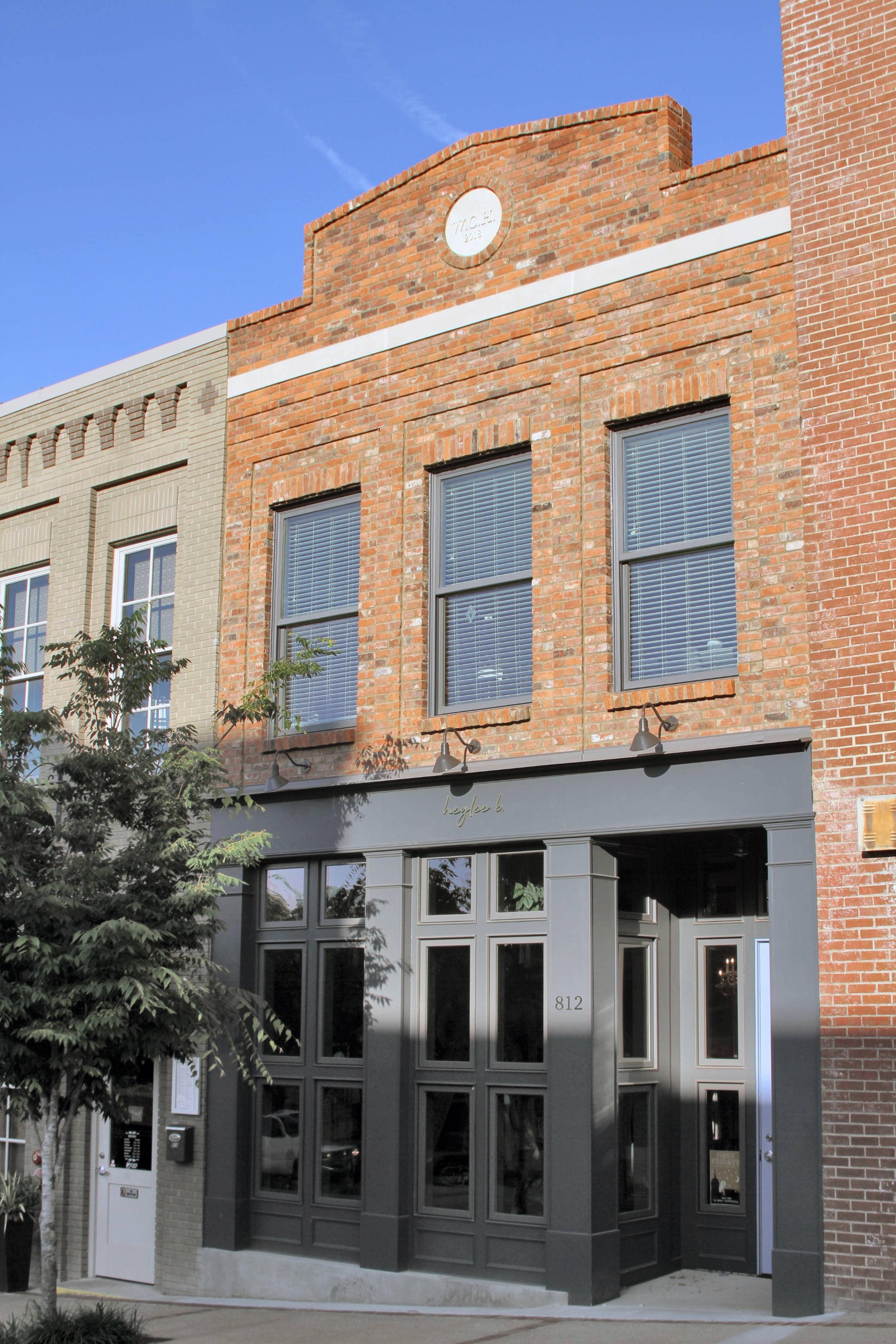 retail architecture at 812 main st columbia tn