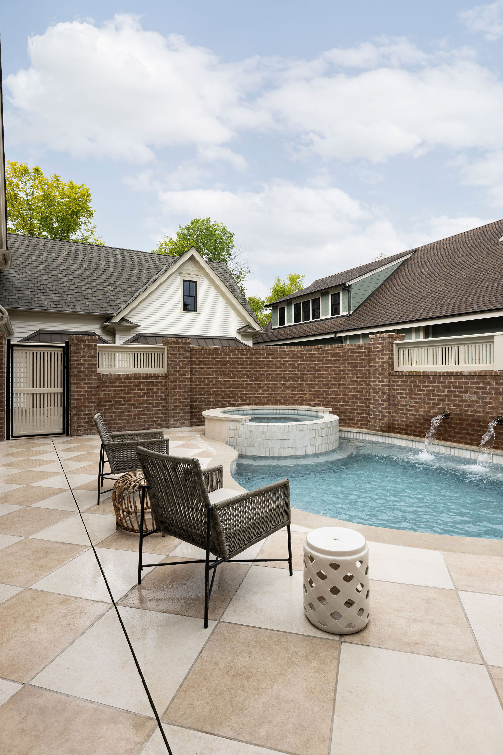 Magnolia Hall Residence Courtyard