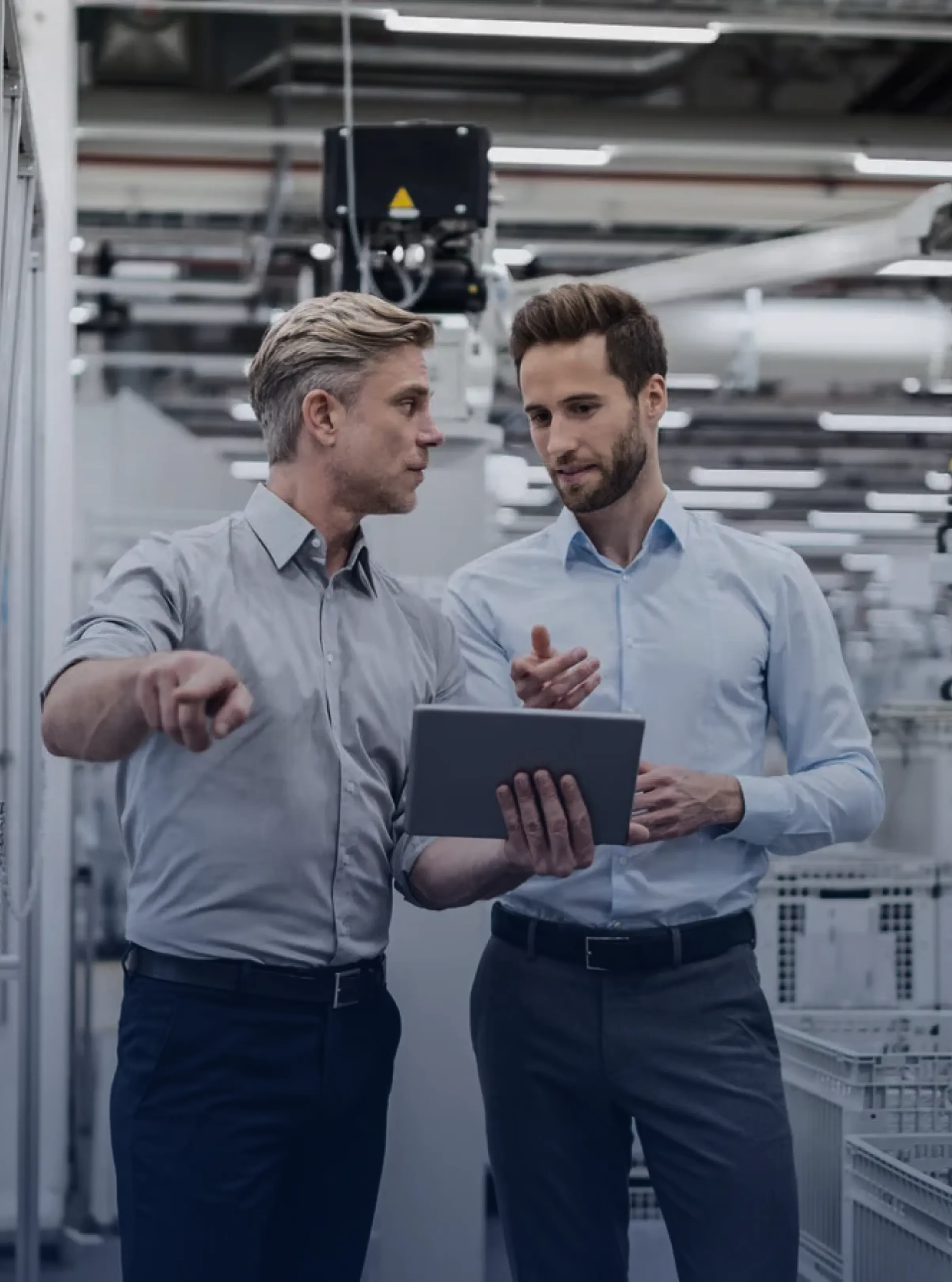 Custom MES development and Siemens Opcenter module customization