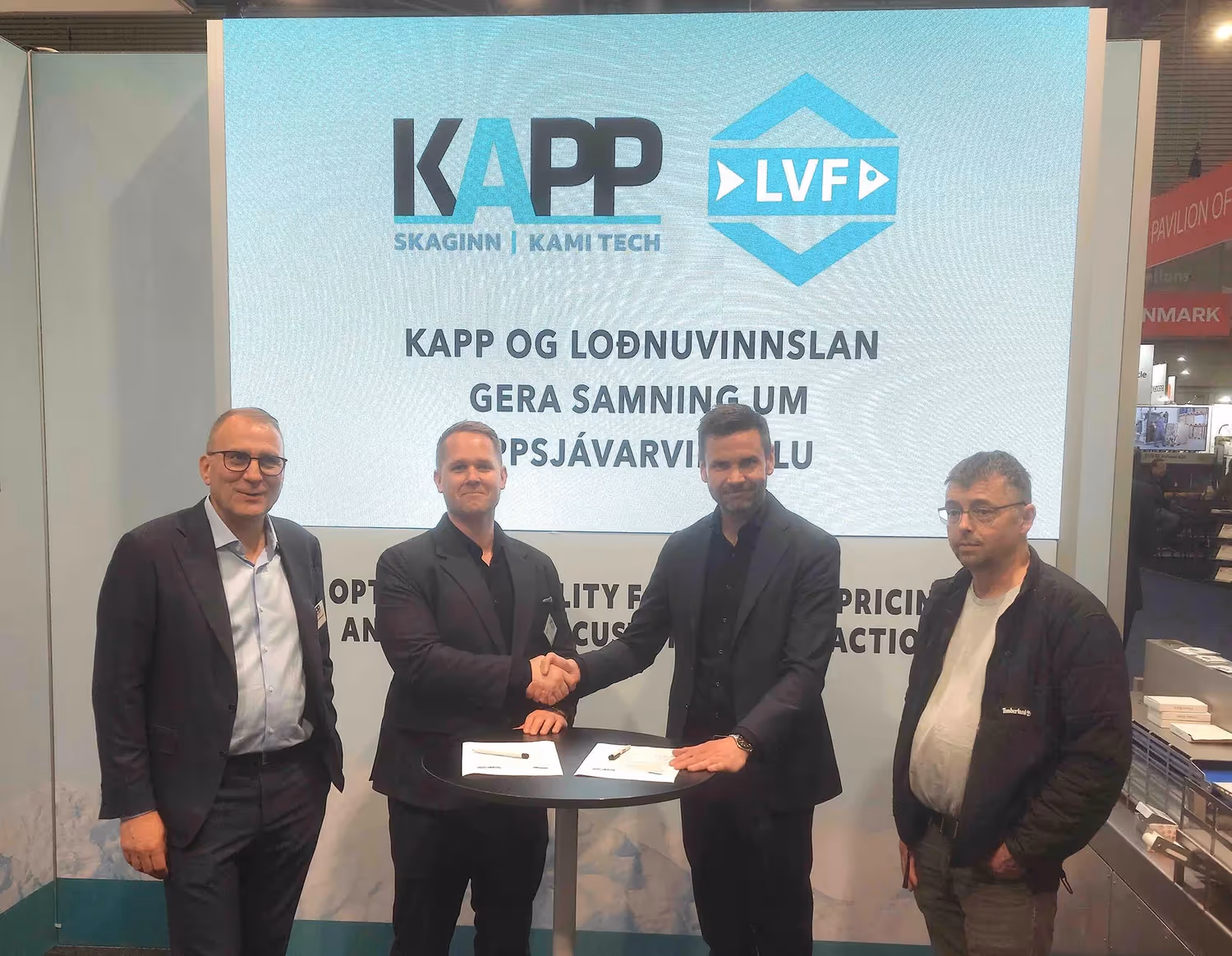 Sales director and deputy CEO of kapp concluding a partnership with LVF at Seafood expo Global in Barcelona