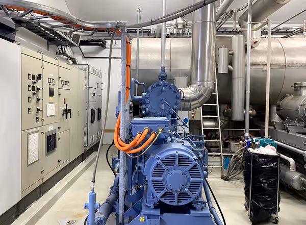 Refrigeration and freezer systems