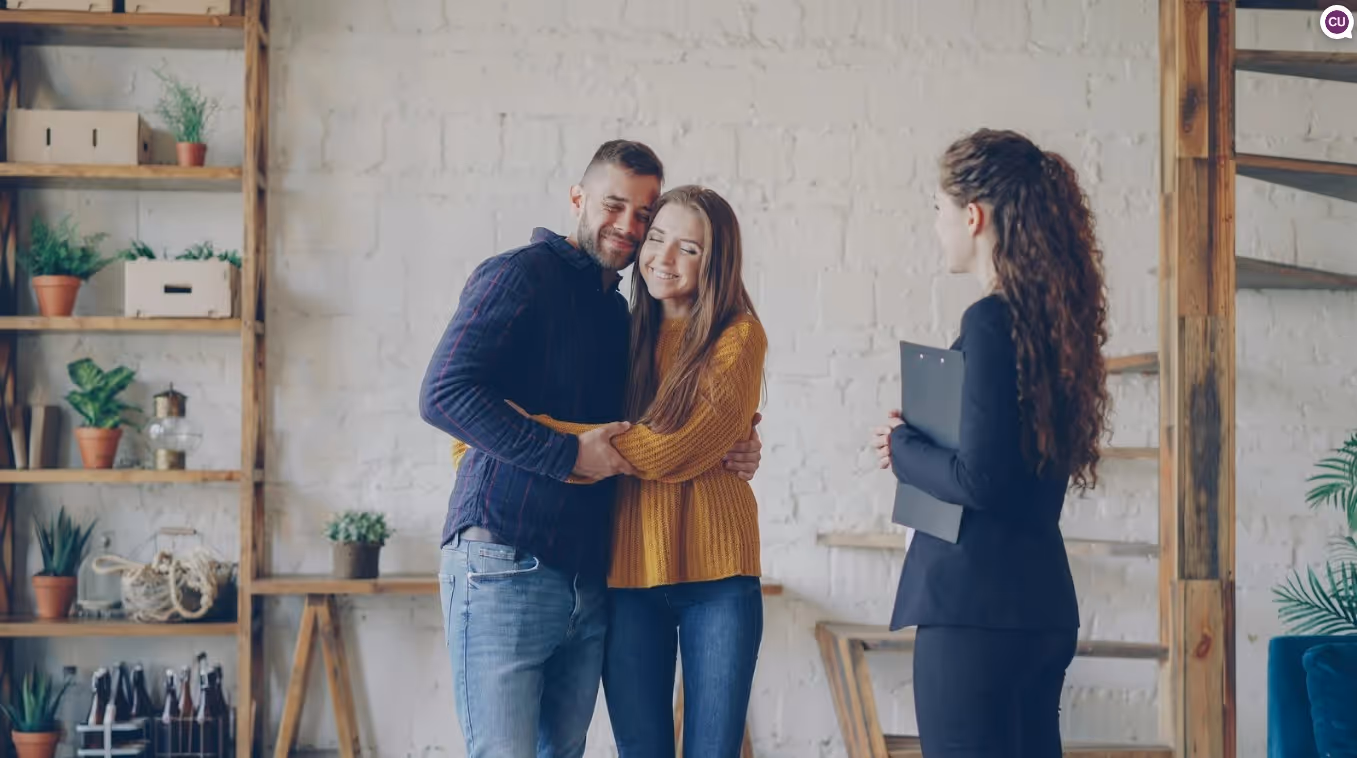 A New Hampshire real estate agent reviewing home pricing strategy and comparable sales with a seller.