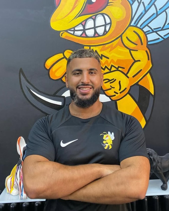 Photo de Khalil, coiffeur chez La Klinik.