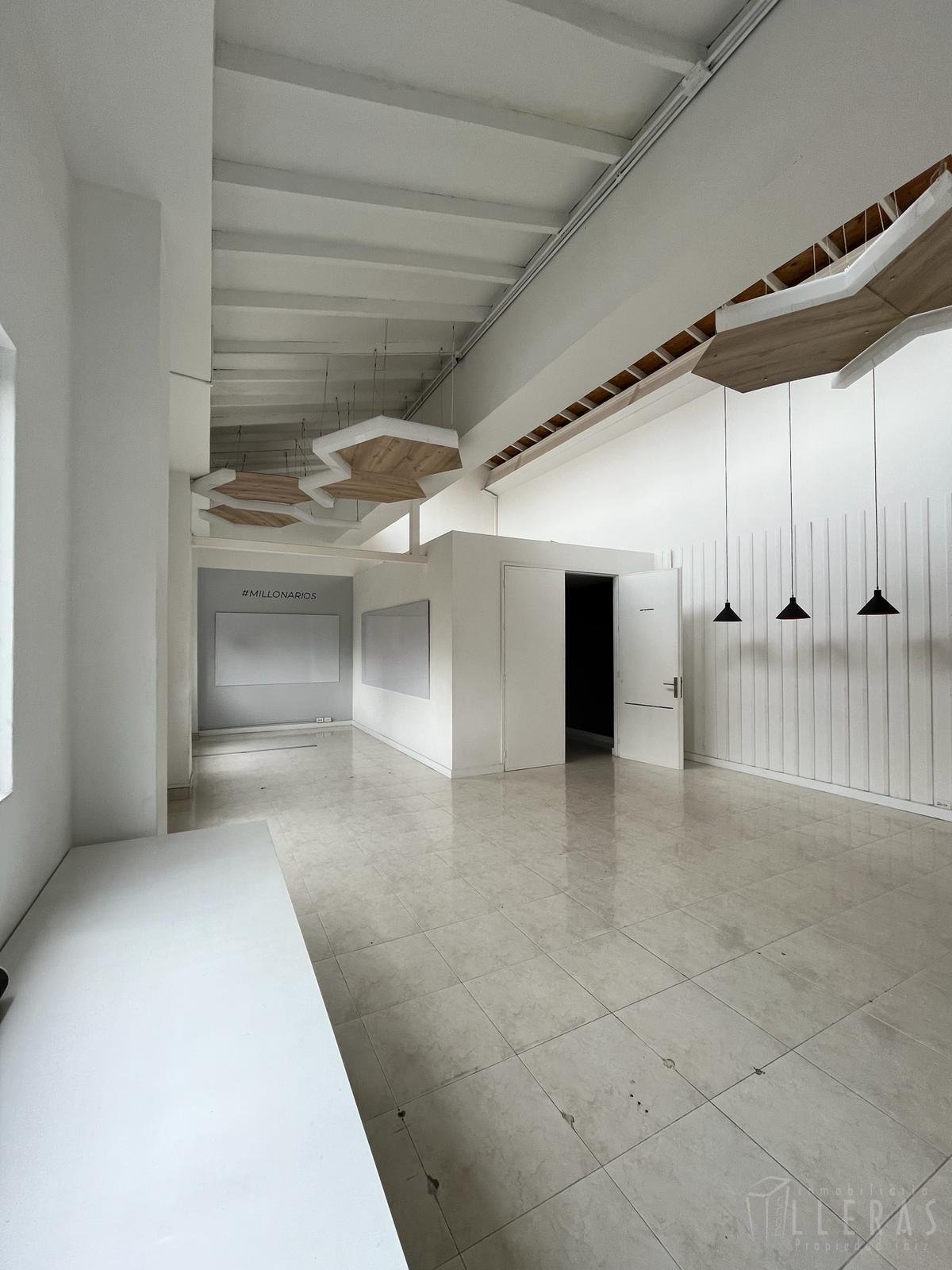 Local comercial oficina en av el poblado La casona - Imagen 1