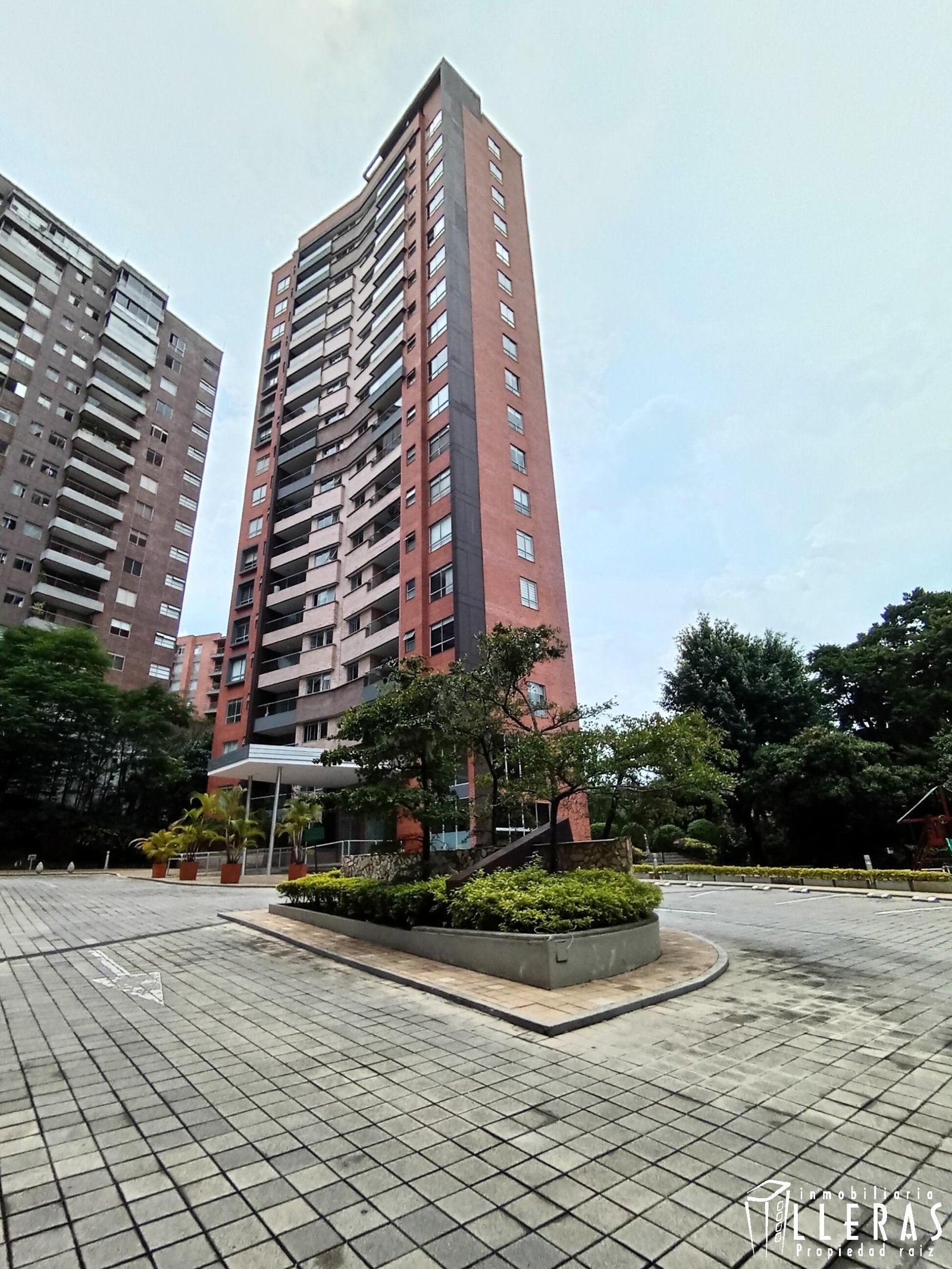 Apartamento la Linde, cerca a la zona rosa del poblado ( amoblado ) - Imagen 1
