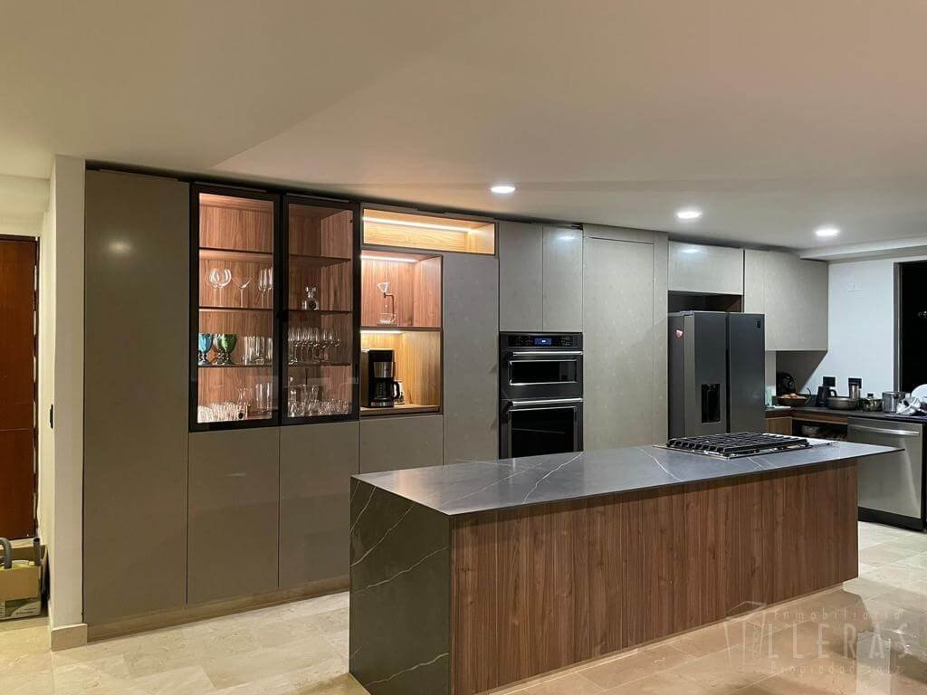 Exclusivo apartamento en venta Poblado sector la tomatera - Imagen 1