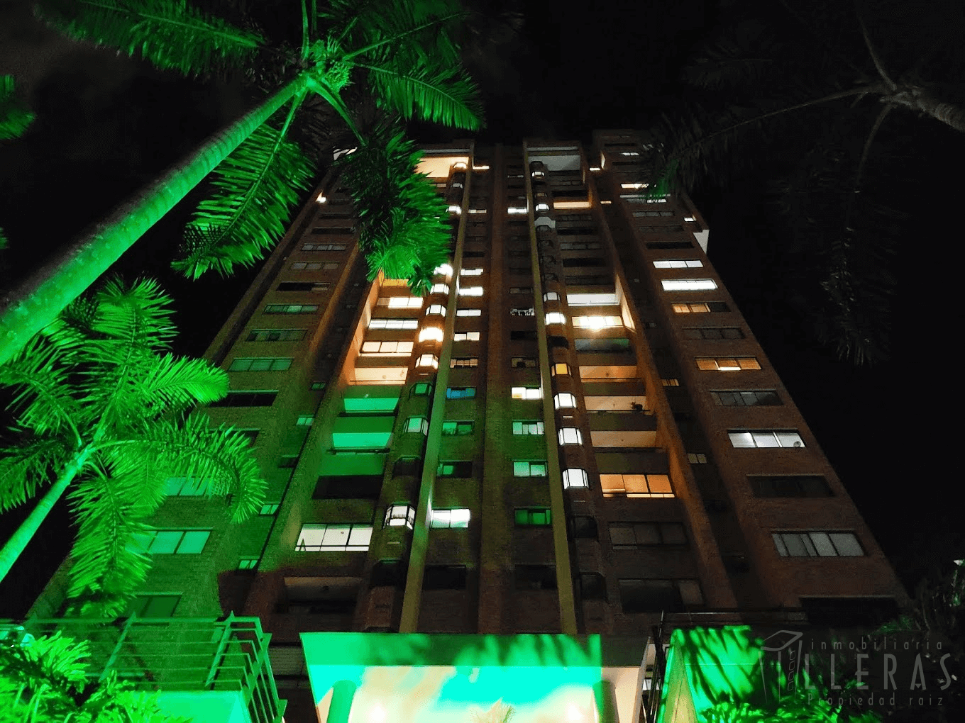 Sector El Tesoro, apartamento con linda vista a Medellín - Imagen 1