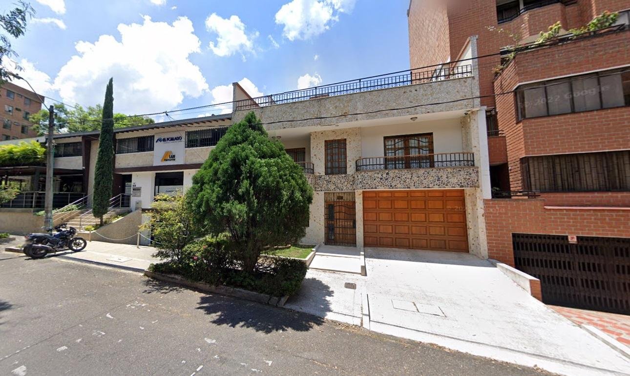 Casa comercial en el segundo parque de Lureles - Imagen 1