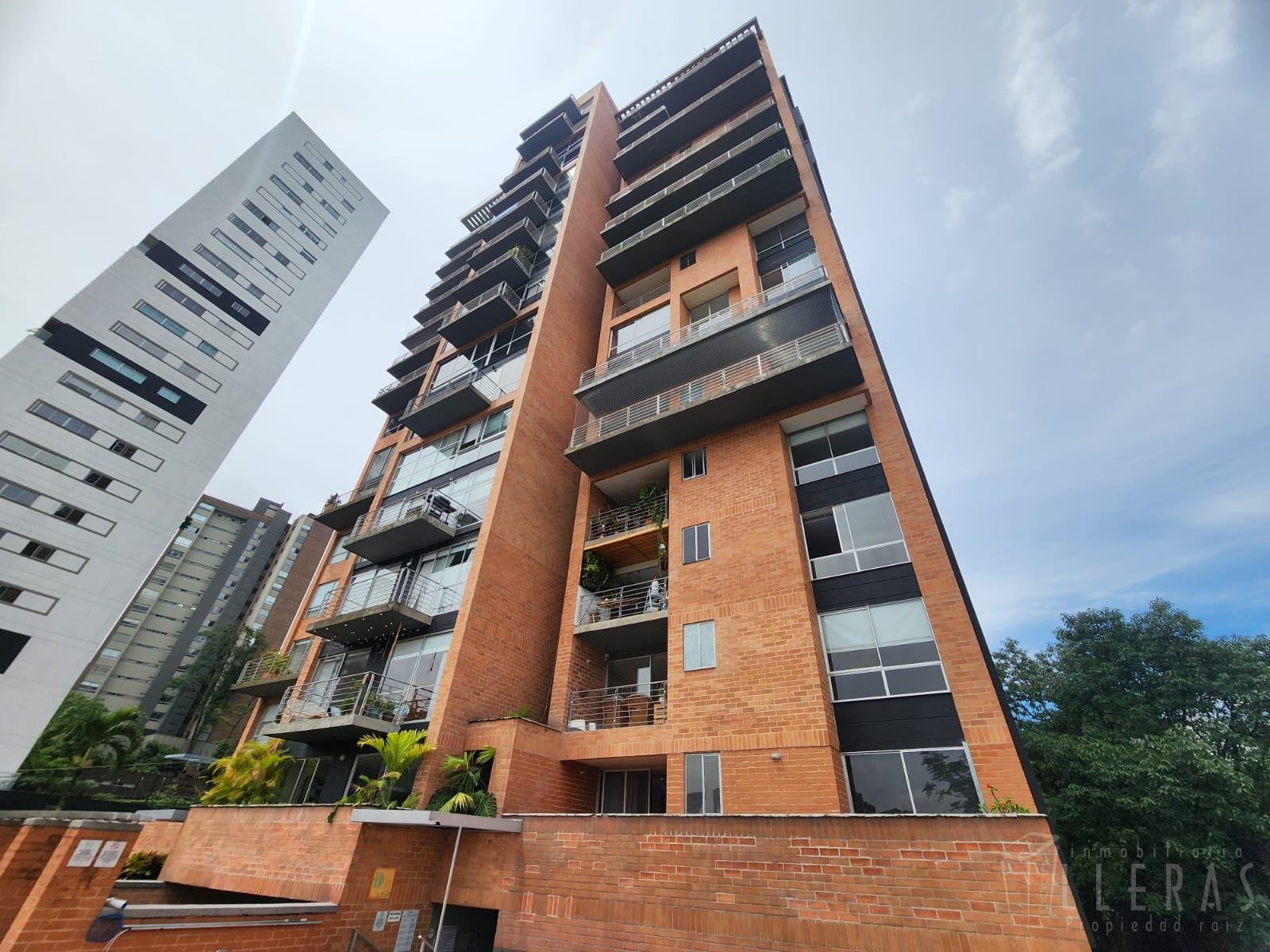 la aguacatala con la 34 , aparta-estudio con increíble vista a Medellín semi amoblado - Imagen 1