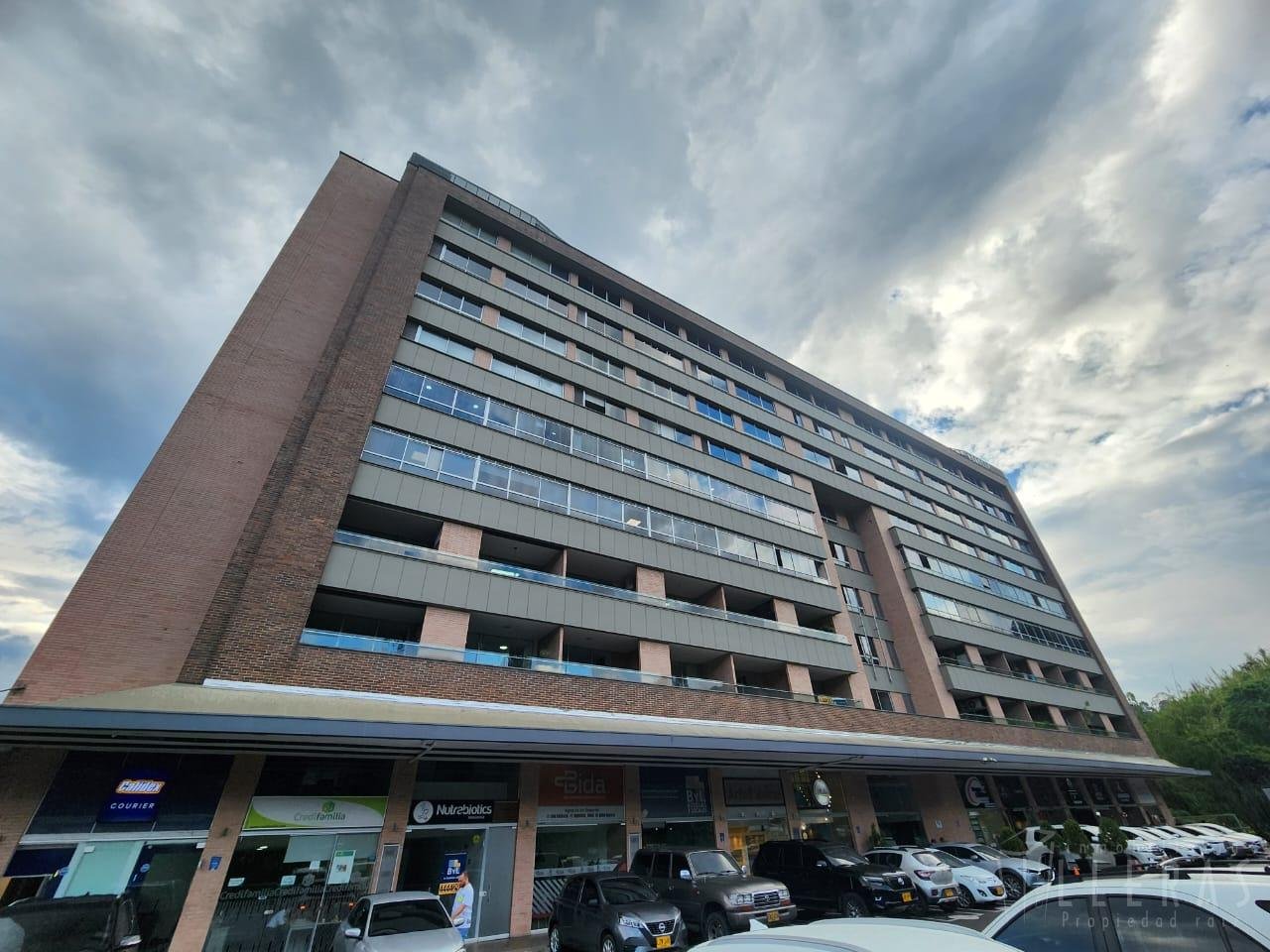 Sector Las Palmas, oficina con buena vista - Imagen 1