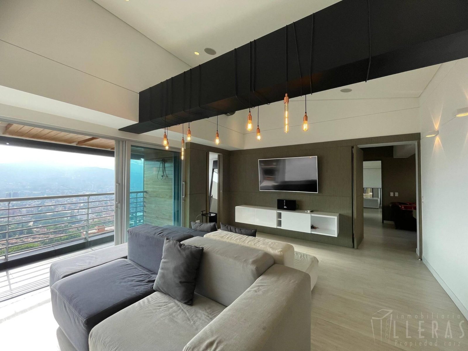 Sector Loma Las Brujas, moderno apartamento con hermosa vista - Imagen 1