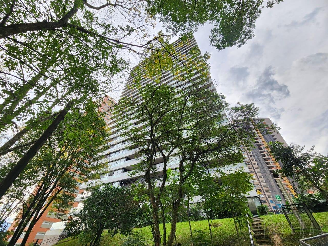 Sector Chuscalito, moderno apartamento con hermosa vista - Imagen 1