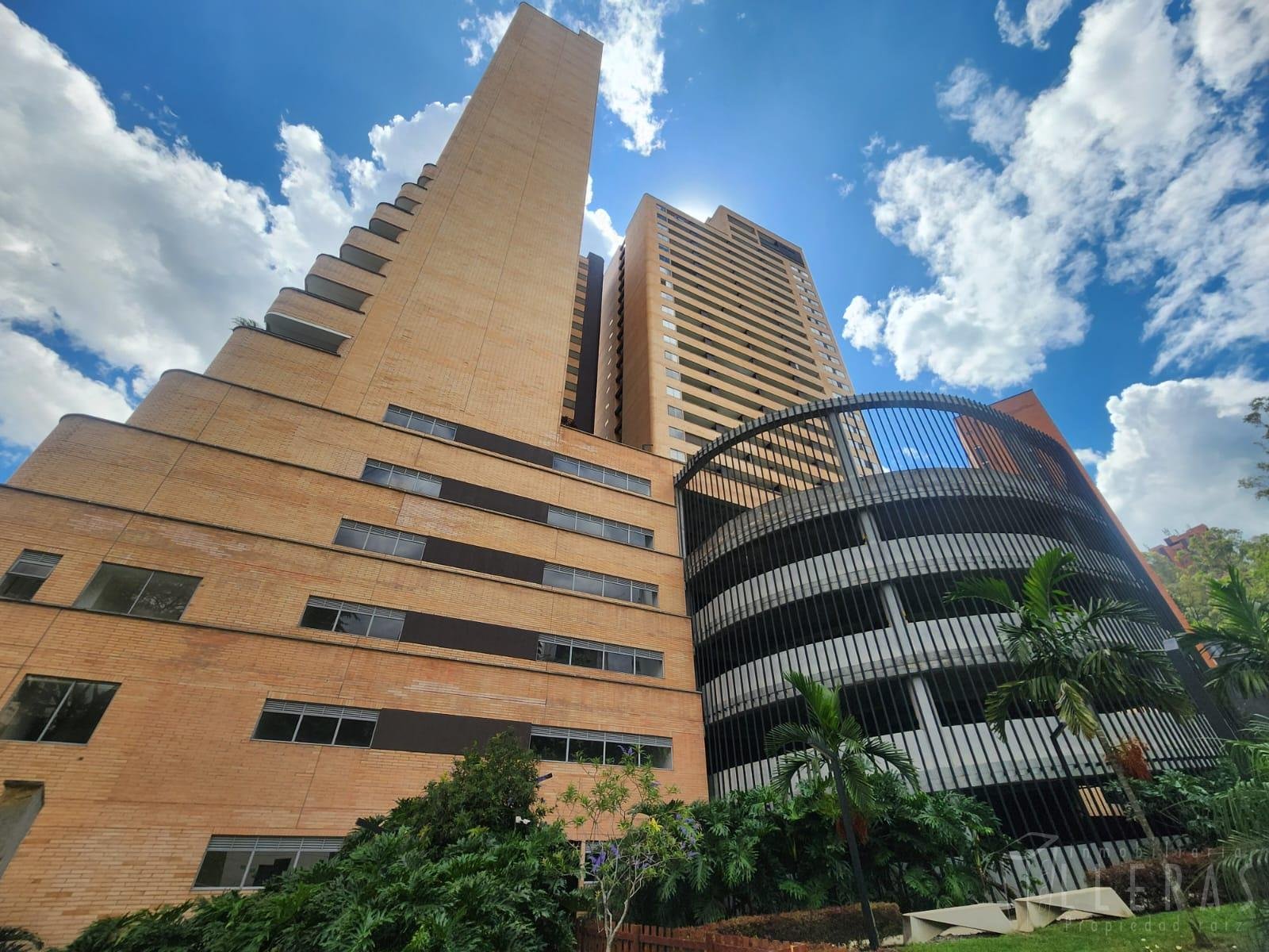 Sector Los Gonzalez, hermosa vista y gran terraza - Imagen 1